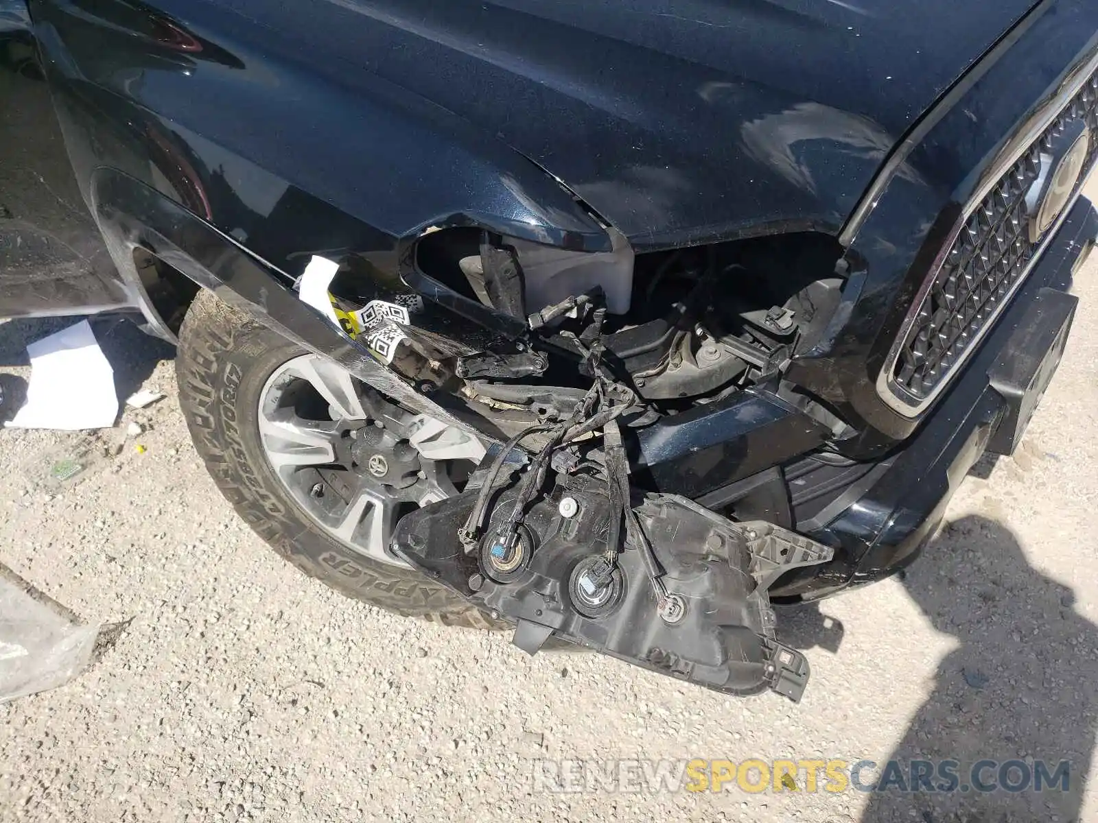 9 Photograph of a damaged car 3TMAZ5CN5KM095752 TOYOTA TACOMA 2019