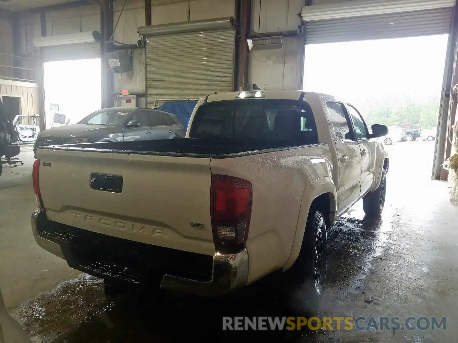 4 Photograph of a damaged car 3TMAZ5CN5KM096237 TOYOTA TACOMA 2019