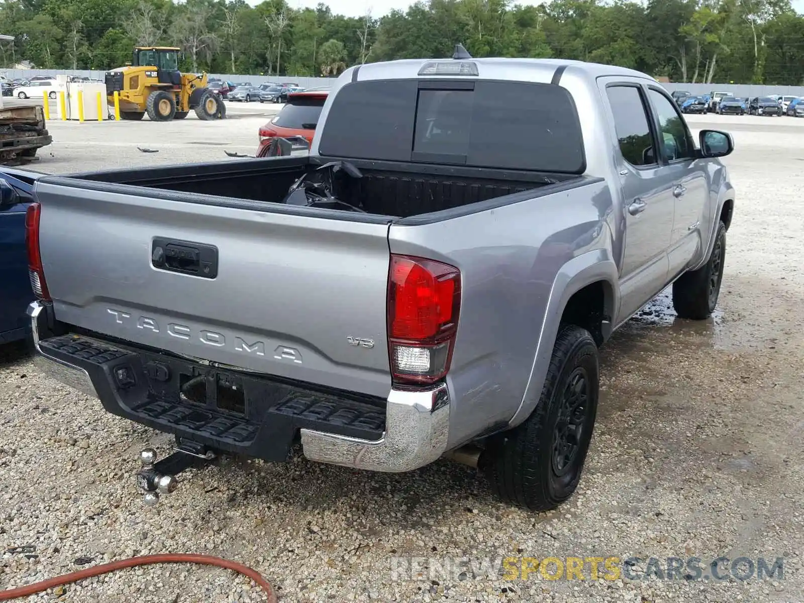 4 Photograph of a damaged car 3TMAZ5CN5KM096612 TOYOTA TACOMA 2019