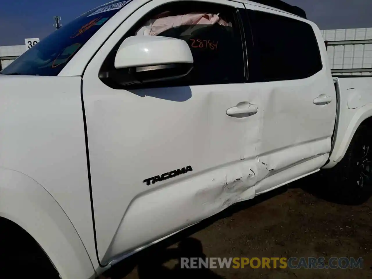 9 Photograph of a damaged car 3TMAZ5CN5KM096920 TOYOTA TACOMA 2019