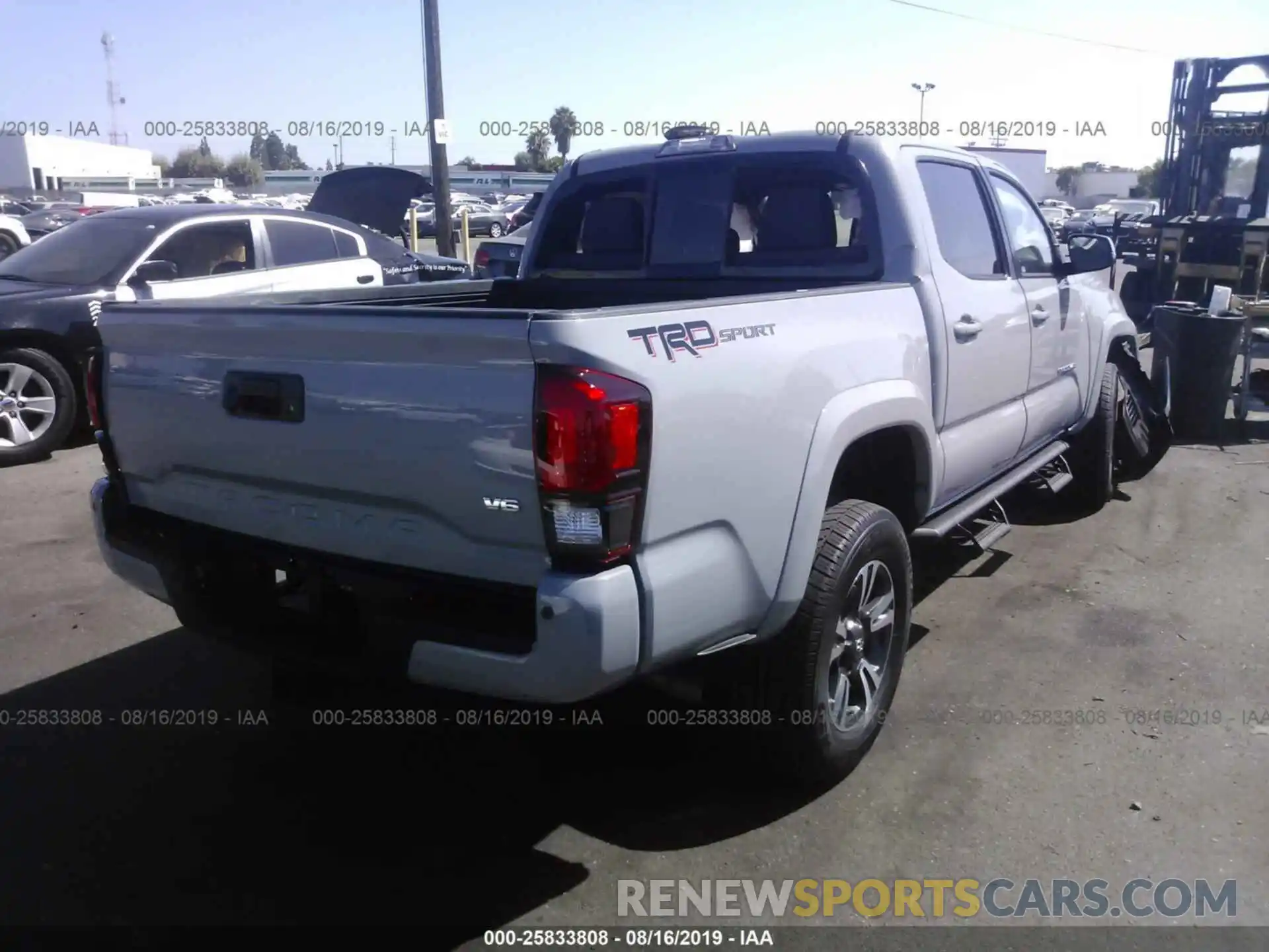 4 Photograph of a damaged car 3TMAZ5CN5KM098893 TOYOTA TACOMA 2019