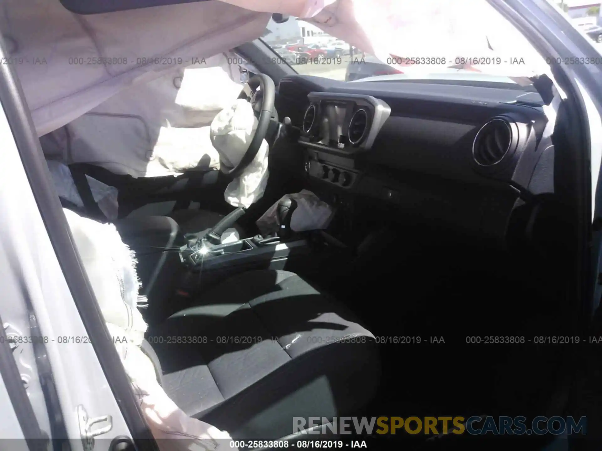 5 Photograph of a damaged car 3TMAZ5CN5KM098893 TOYOTA TACOMA 2019