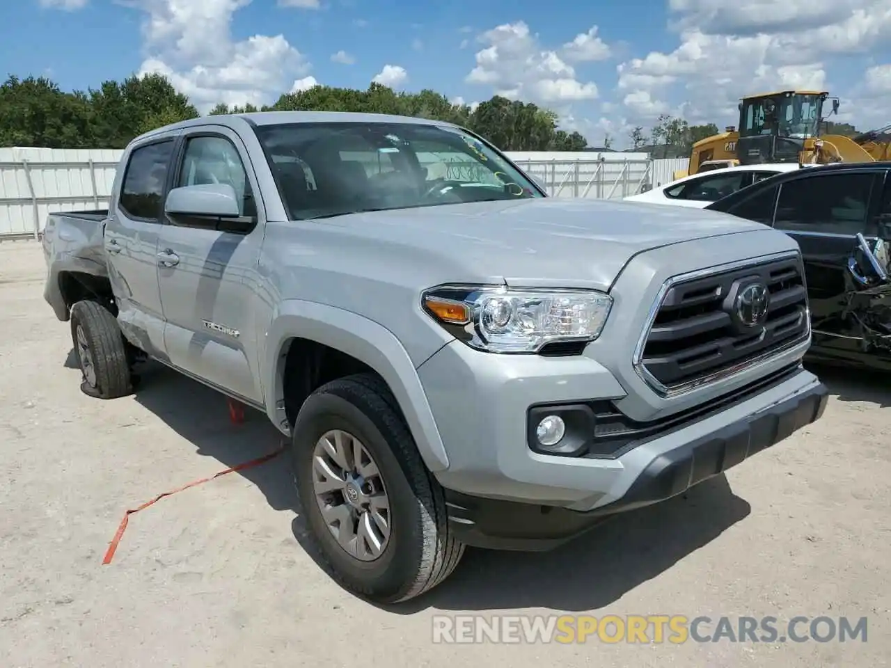 1 Photograph of a damaged car 3TMAZ5CN5KM100268 TOYOTA TACOMA 2019