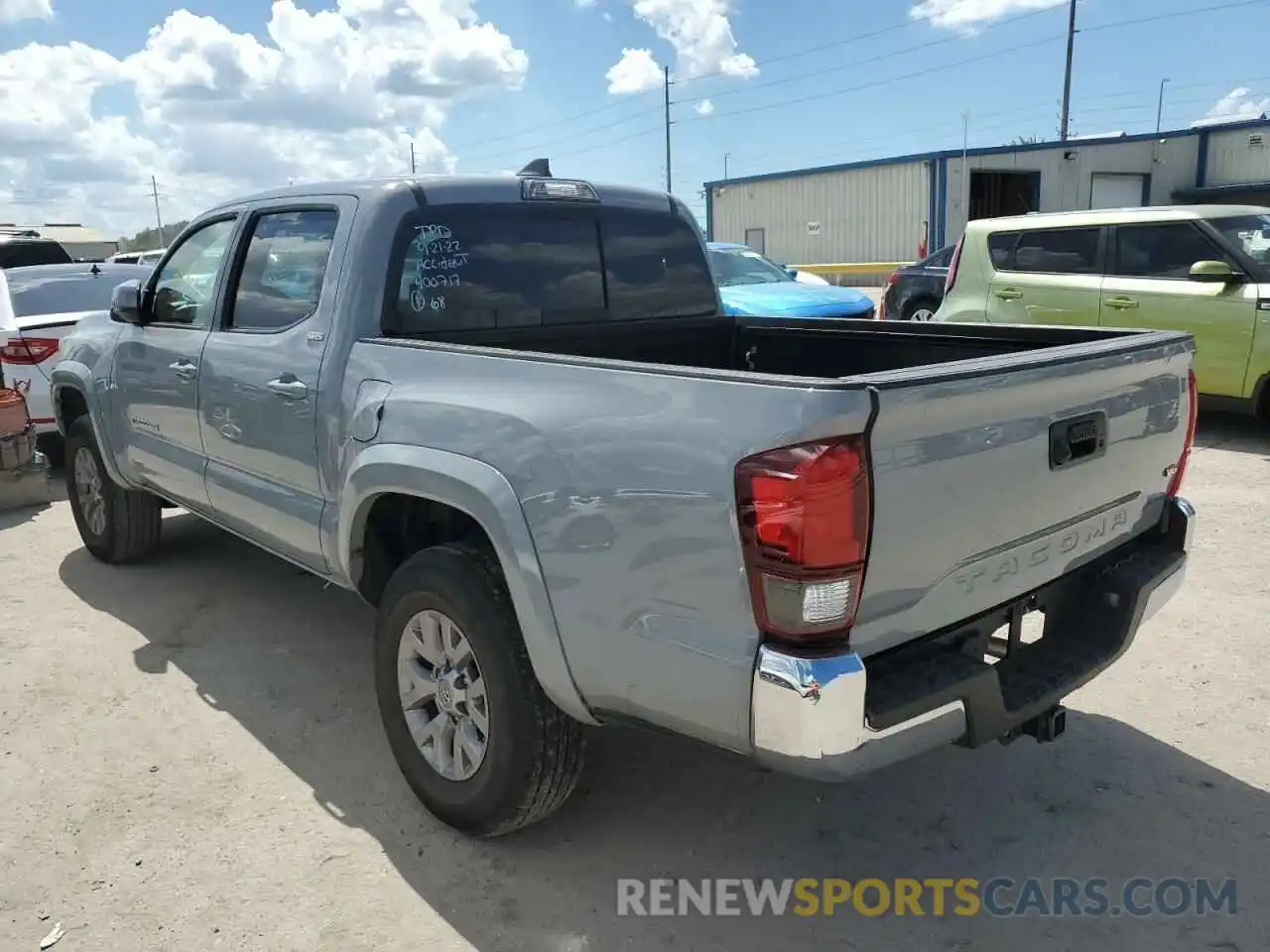 3 Photograph of a damaged car 3TMAZ5CN5KM100268 TOYOTA TACOMA 2019