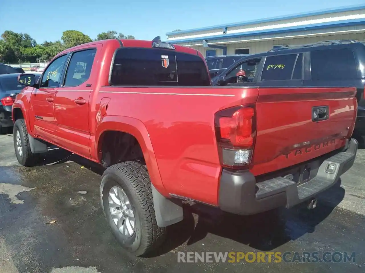 3 Photograph of a damaged car 3TMAZ5CN5KM101887 TOYOTA TACOMA 2019