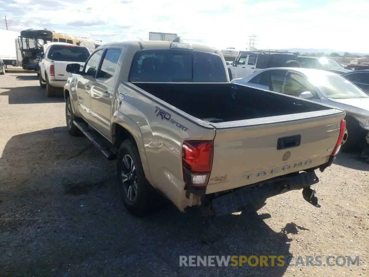 3 Фотография поврежденного автомобиля 3TMAZ5CN5KM104322 TOYOTA TACOMA 2019