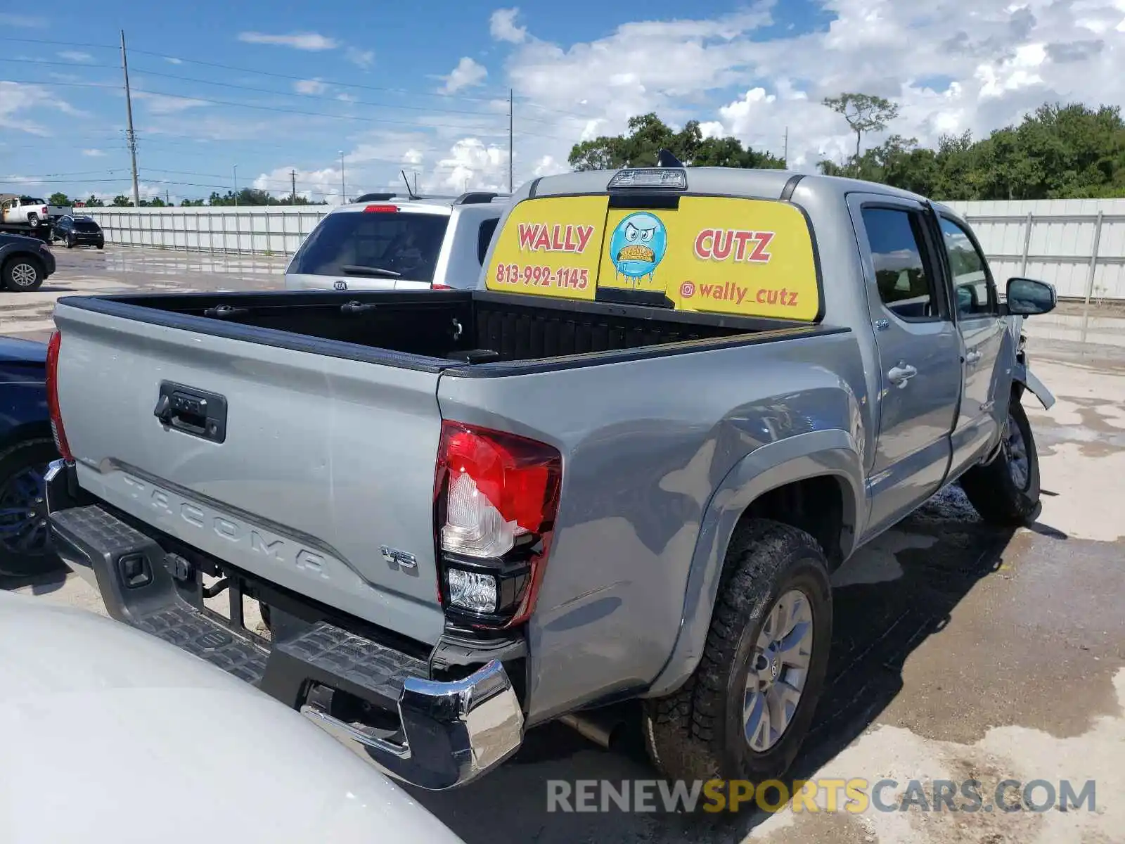 3 Photograph of a damaged car 3TMAZ5CN5KM104630 TOYOTA TACOMA 2019