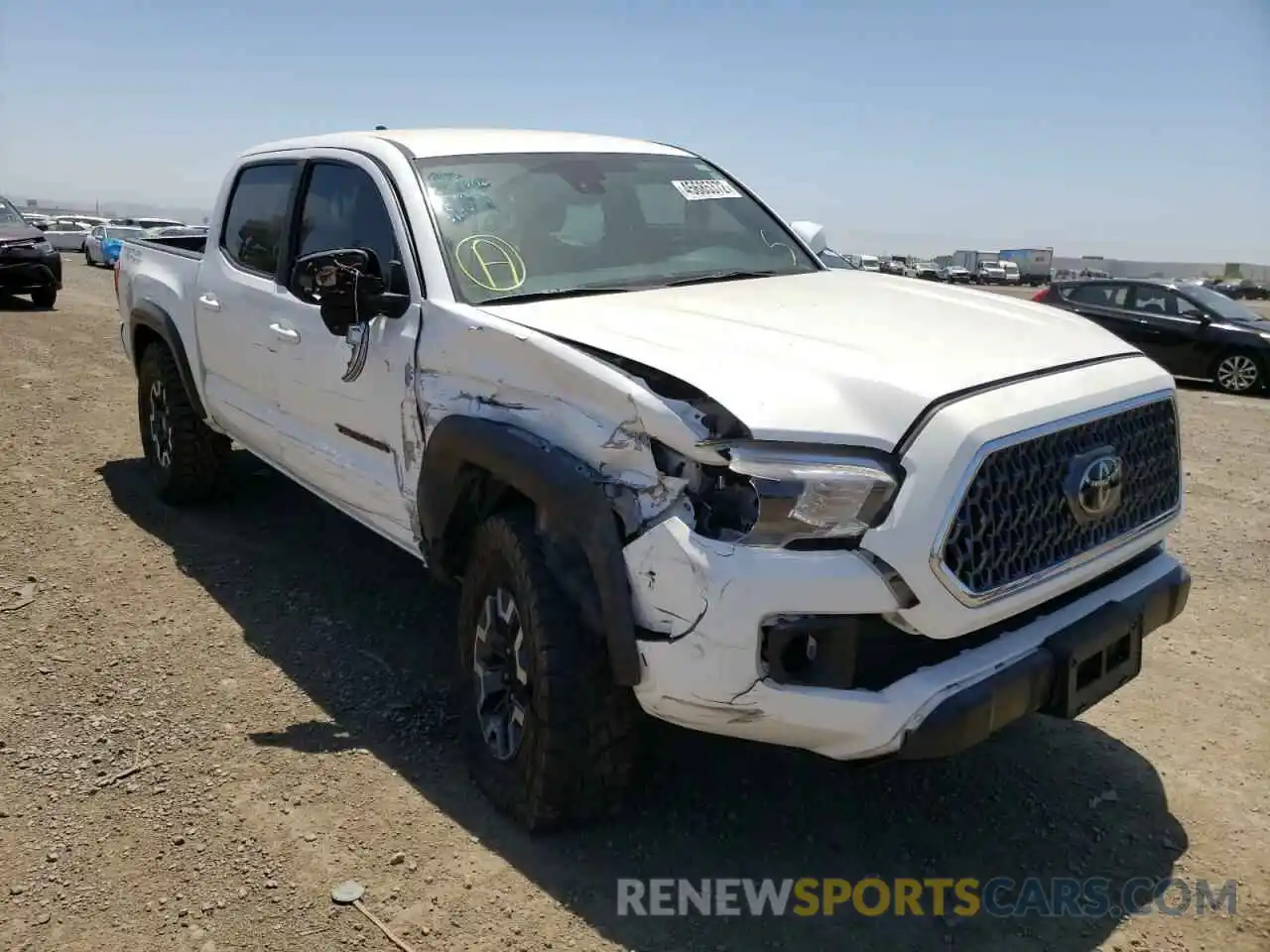 1 Photograph of a damaged car 3TMAZ5CN5KM105258 TOYOTA TACOMA 2019