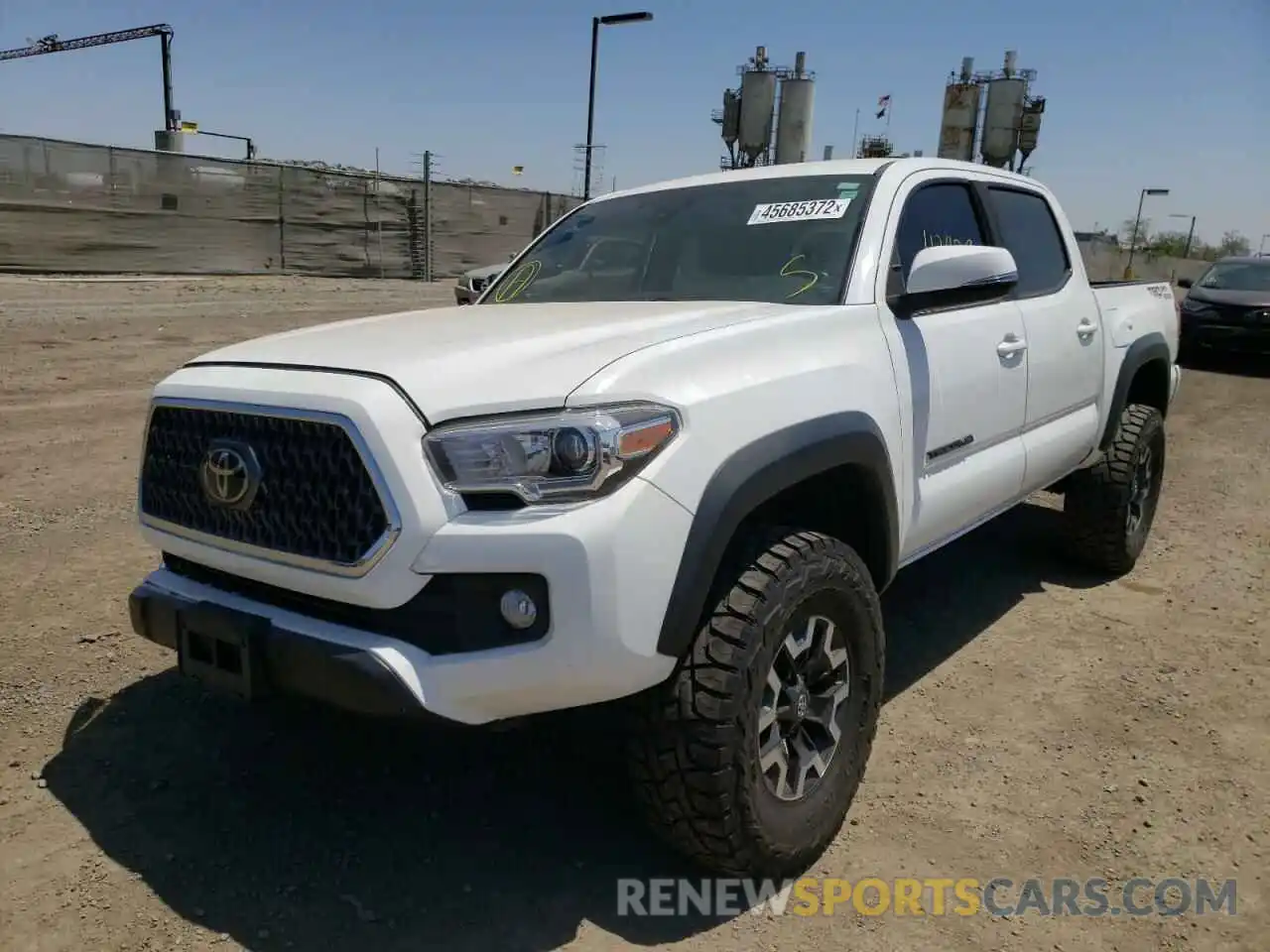 2 Photograph of a damaged car 3TMAZ5CN5KM105258 TOYOTA TACOMA 2019