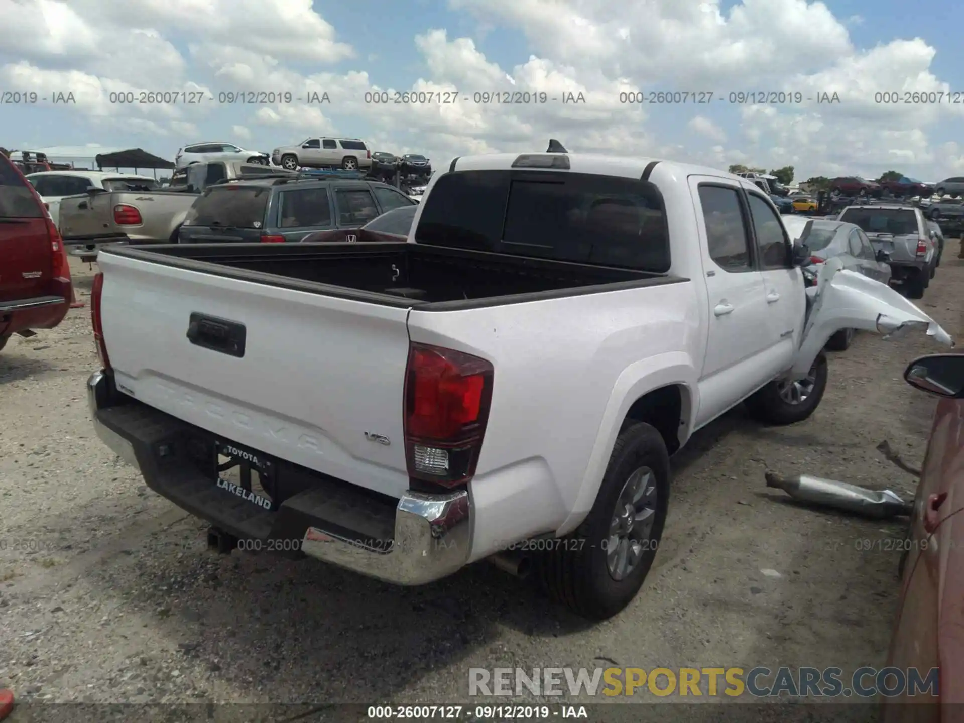 4 Фотография поврежденного автомобиля 3TMAZ5CN5KM106992 TOYOTA TACOMA 2019