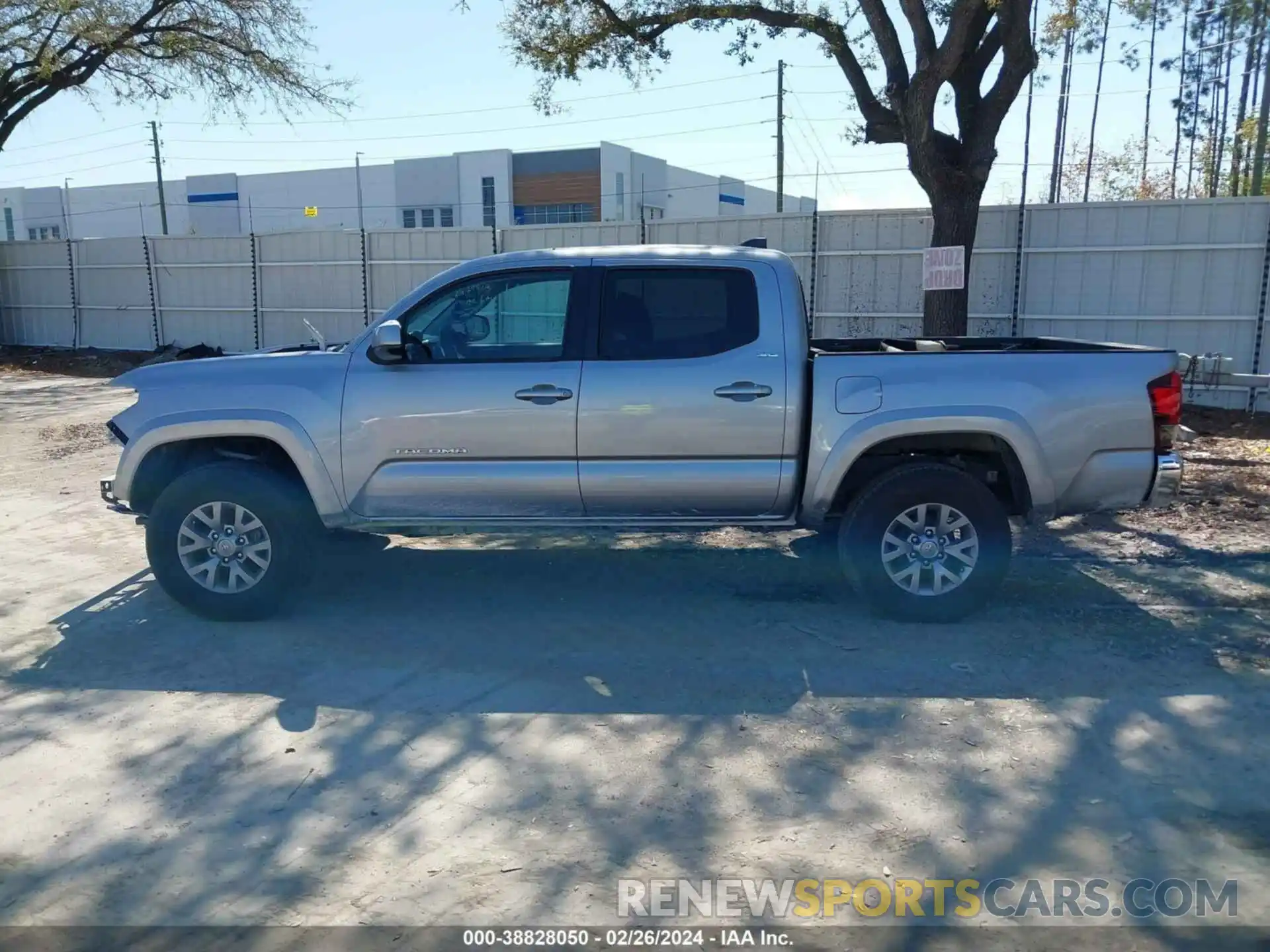 14 Фотография поврежденного автомобиля 3TMAZ5CN5KM111139 TOYOTA TACOMA 2019