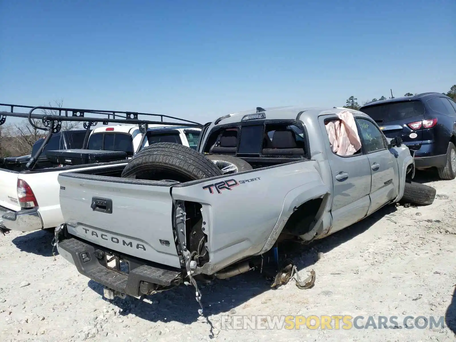 4 Фотография поврежденного автомобиля 3TMAZ5CN5KM111657 TOYOTA TACOMA 2019