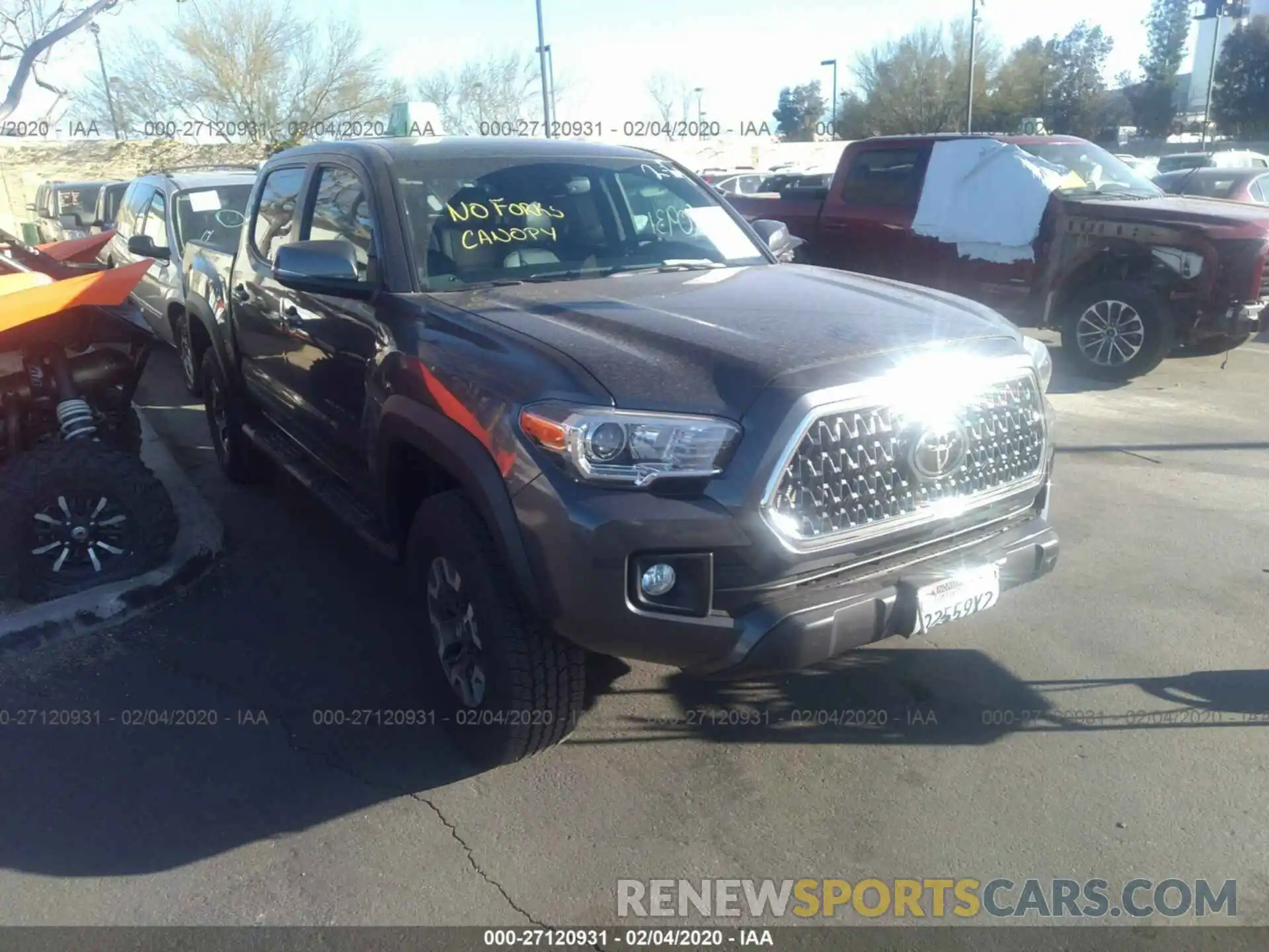 1 Photograph of a damaged car 3TMAZ5CN5KM112629 TOYOTA TACOMA 2019