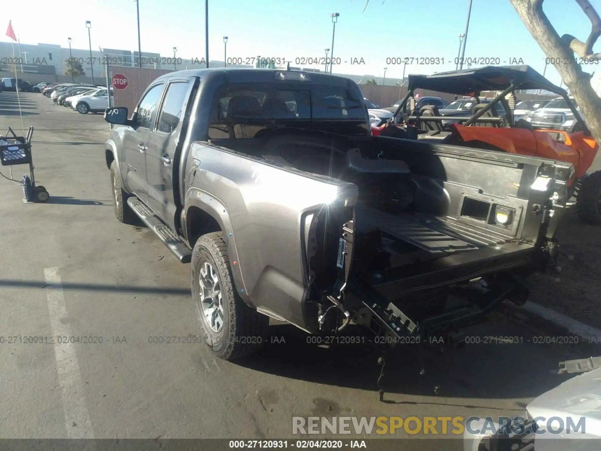 3 Photograph of a damaged car 3TMAZ5CN5KM112629 TOYOTA TACOMA 2019