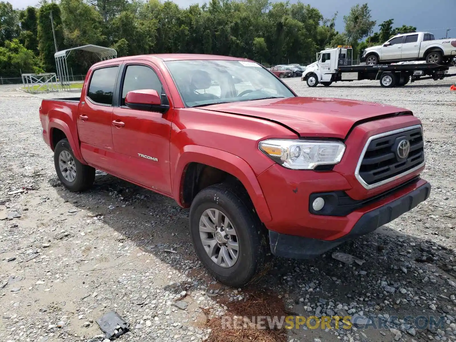 1 Photograph of a damaged car 3TMAZ5CN5KM112811 TOYOTA TACOMA 2019