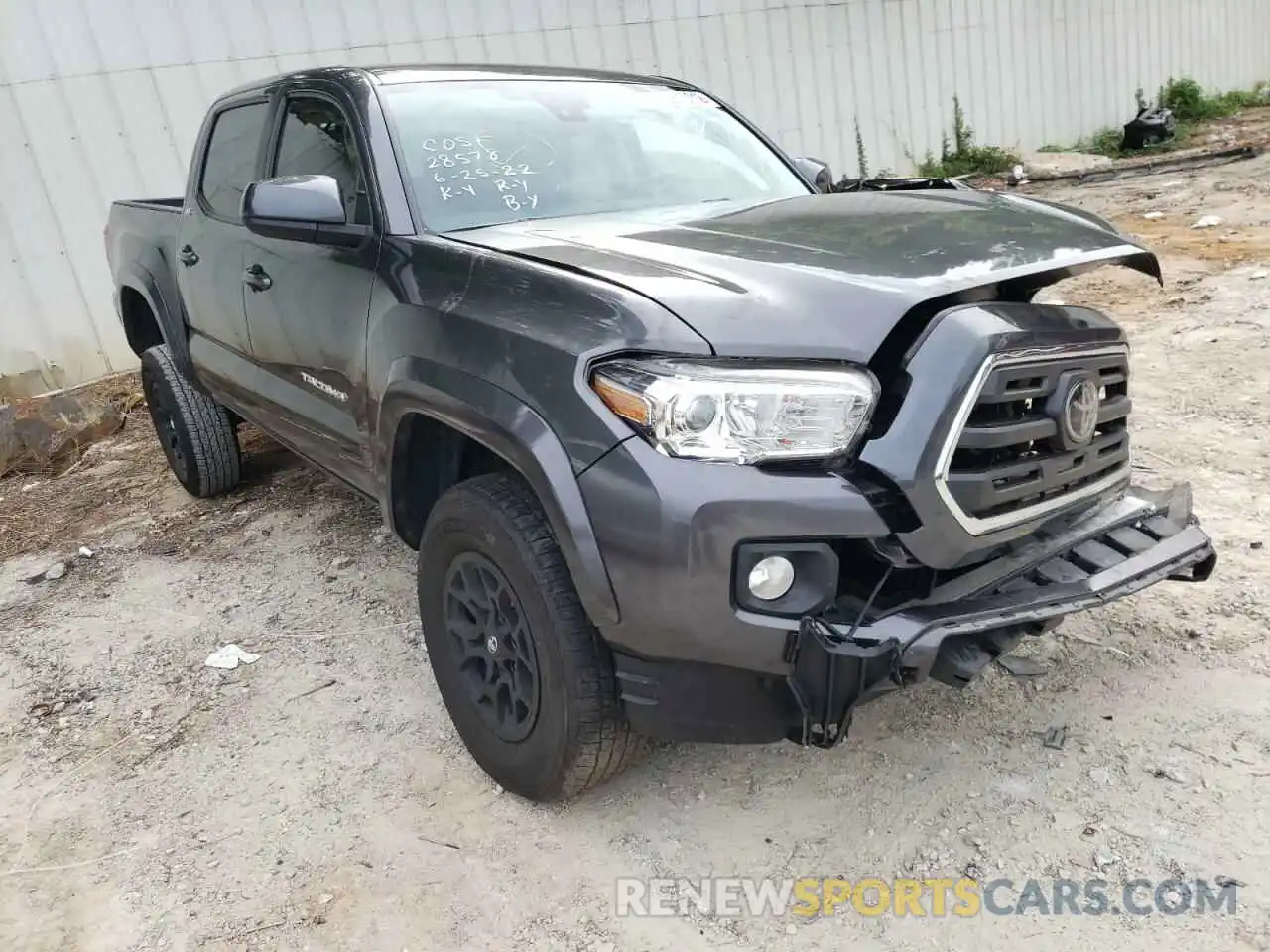 1 Photograph of a damaged car 3TMAZ5CN5KM114302 TOYOTA TACOMA 2019