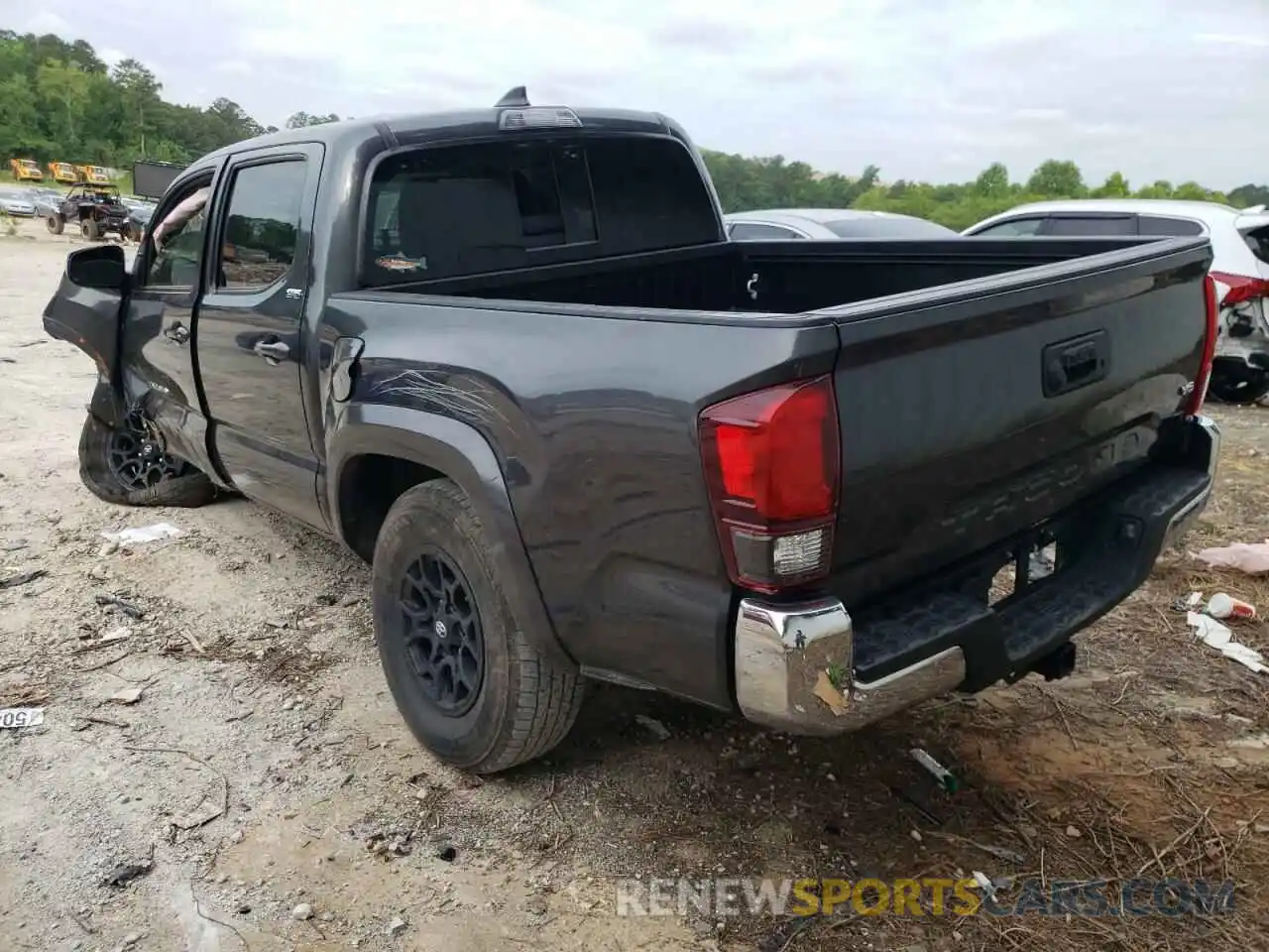 3 Photograph of a damaged car 3TMAZ5CN5KM114302 TOYOTA TACOMA 2019