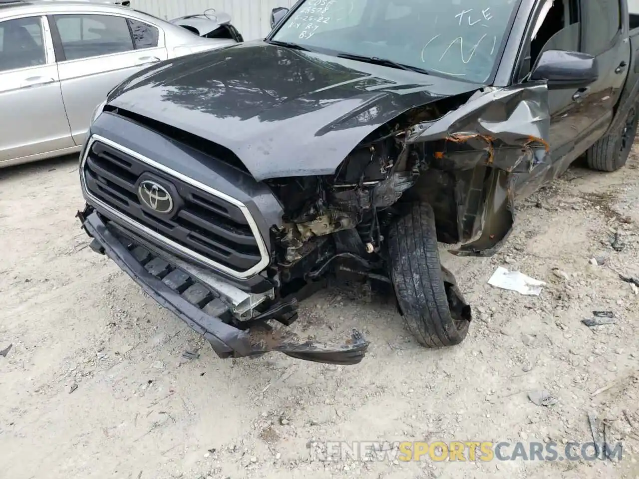 9 Photograph of a damaged car 3TMAZ5CN5KM114302 TOYOTA TACOMA 2019