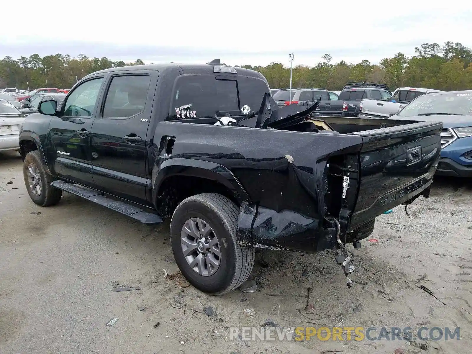 3 Photograph of a damaged car 3TMAZ5CN6KM079723 TOYOTA TACOMA 2019