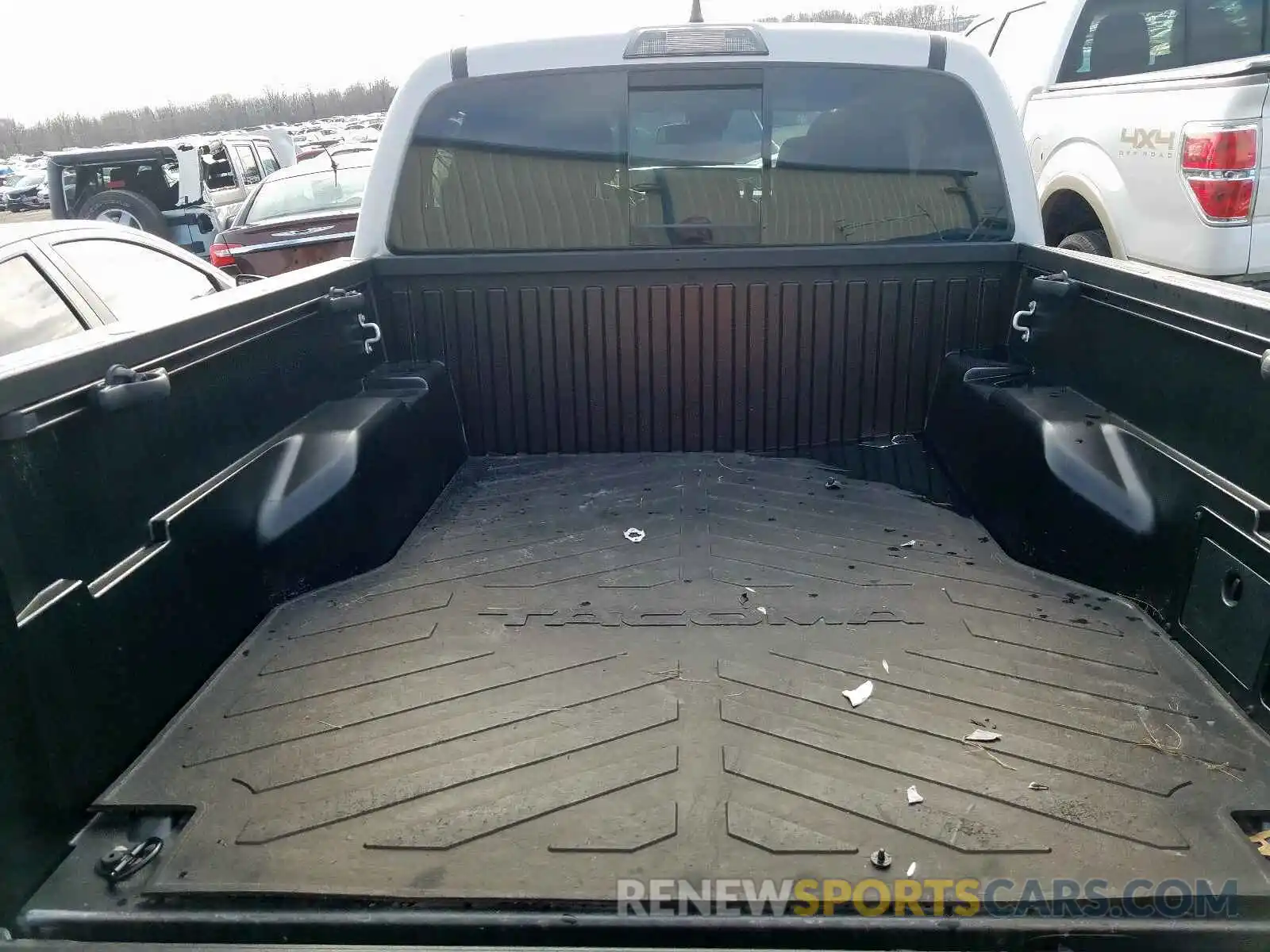 9 Photograph of a damaged car 3TMAZ5CN6KM081181 TOYOTA TACOMA 2019