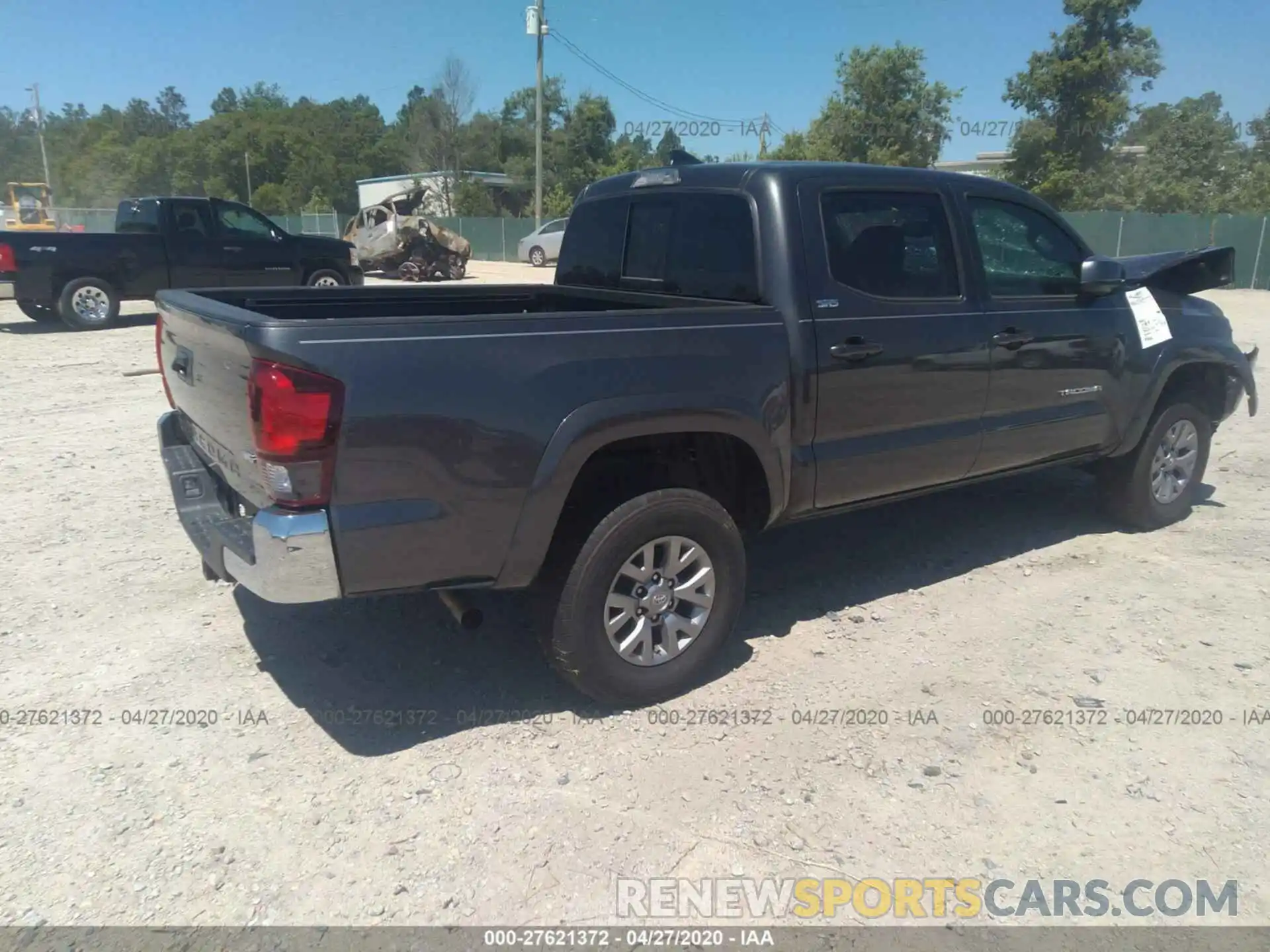 4 Photograph of a damaged car 3TMAZ5CN6KM081990 TOYOTA TACOMA 2019