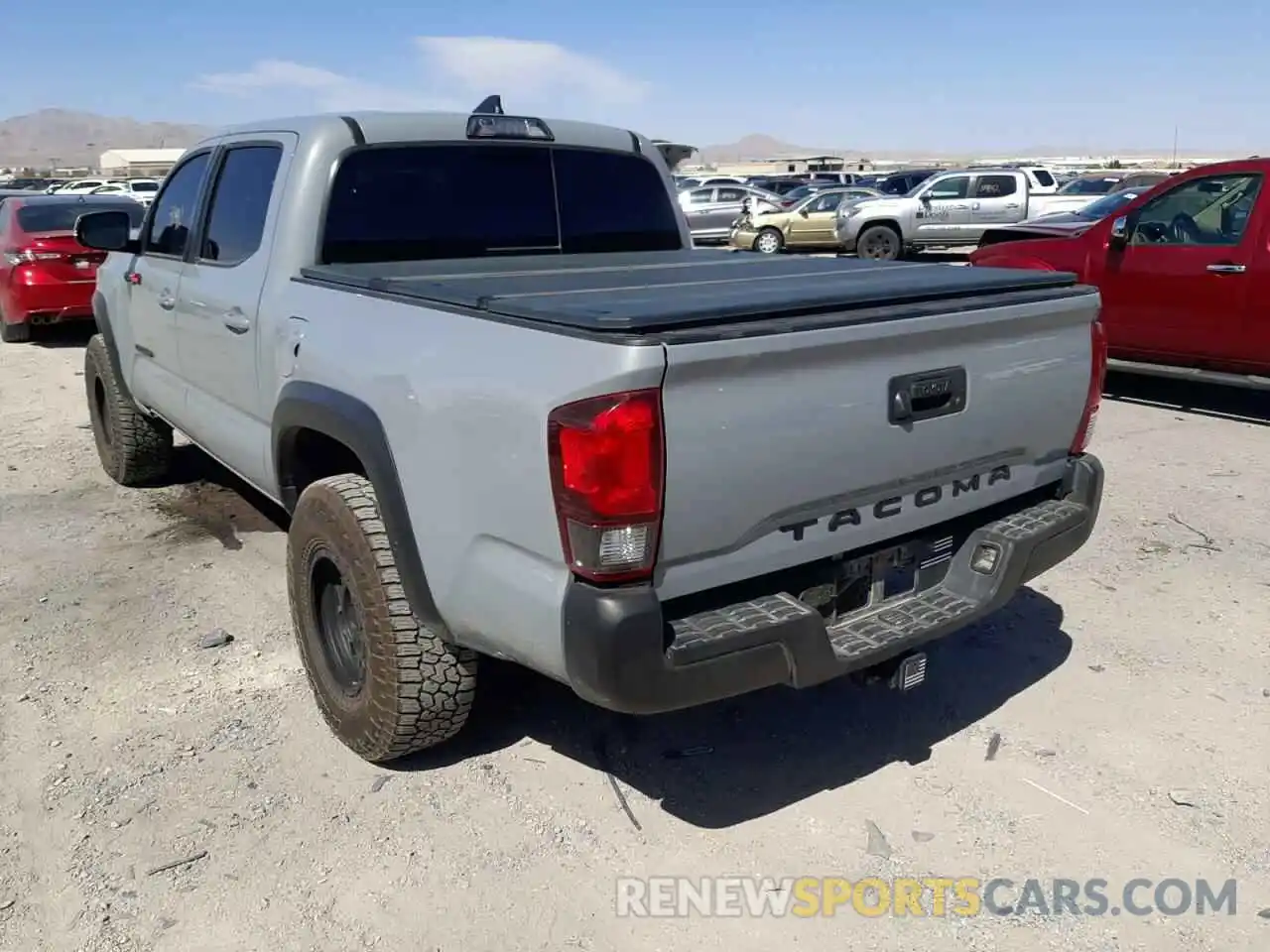 3 Photograph of a damaged car 3TMAZ5CN6KM082041 TOYOTA TACOMA 2019