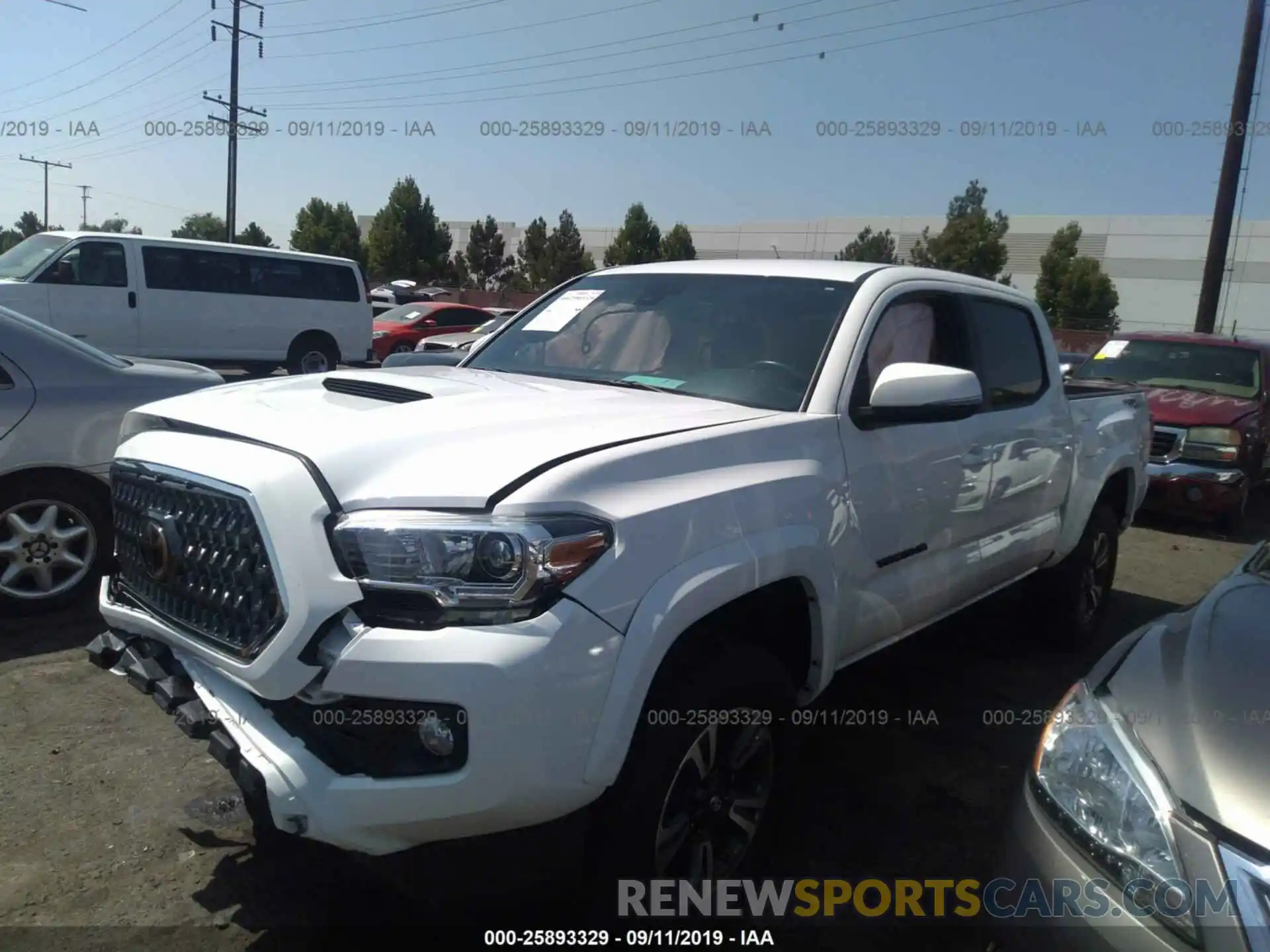 2 Photograph of a damaged car 3TMAZ5CN6KM082170 TOYOTA TACOMA 2019