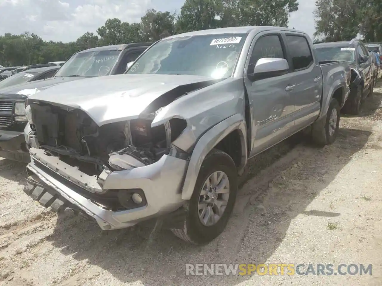 2 Photograph of a damaged car 3TMAZ5CN6KM082931 TOYOTA TACOMA 2019