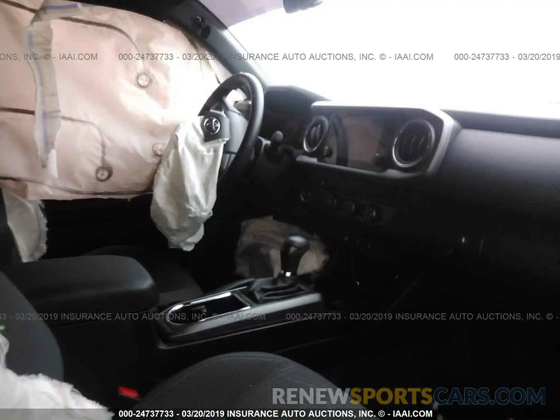 5 Photograph of a damaged car 3TMAZ5CN6KM083934 TOYOTA TACOMA 2019