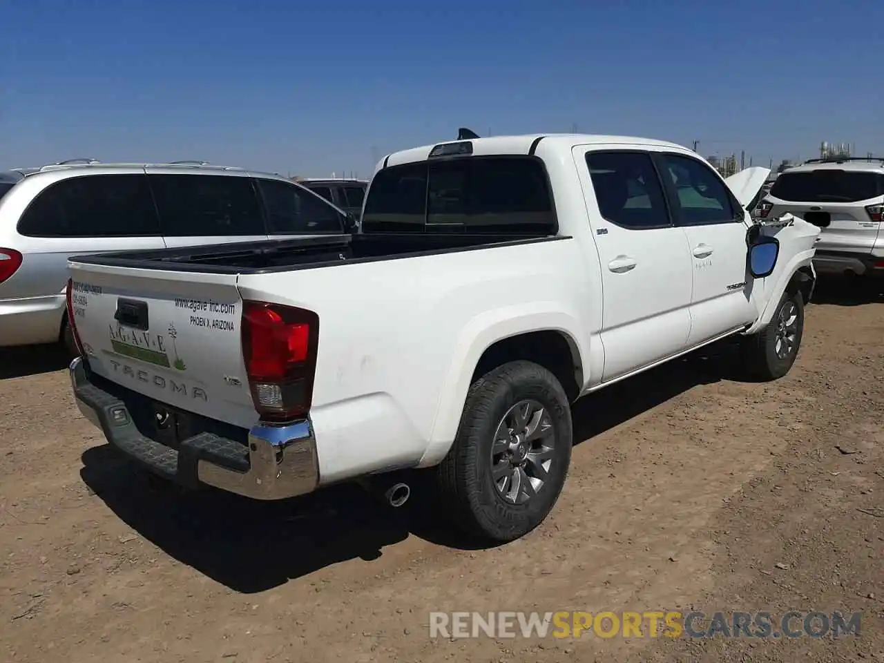 4 Photograph of a damaged car 3TMAZ5CN6KM084159 TOYOTA TACOMA 2019