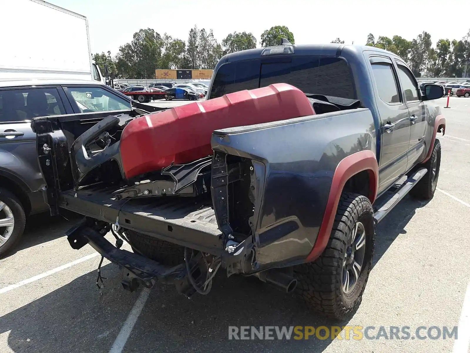 4 Photograph of a damaged car 3TMAZ5CN6KM084761 TOYOTA TACOMA 2019