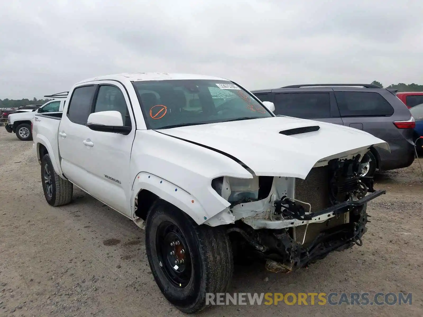 1 Photograph of a damaged car 3TMAZ5CN6KM092116 TOYOTA TACOMA 2019