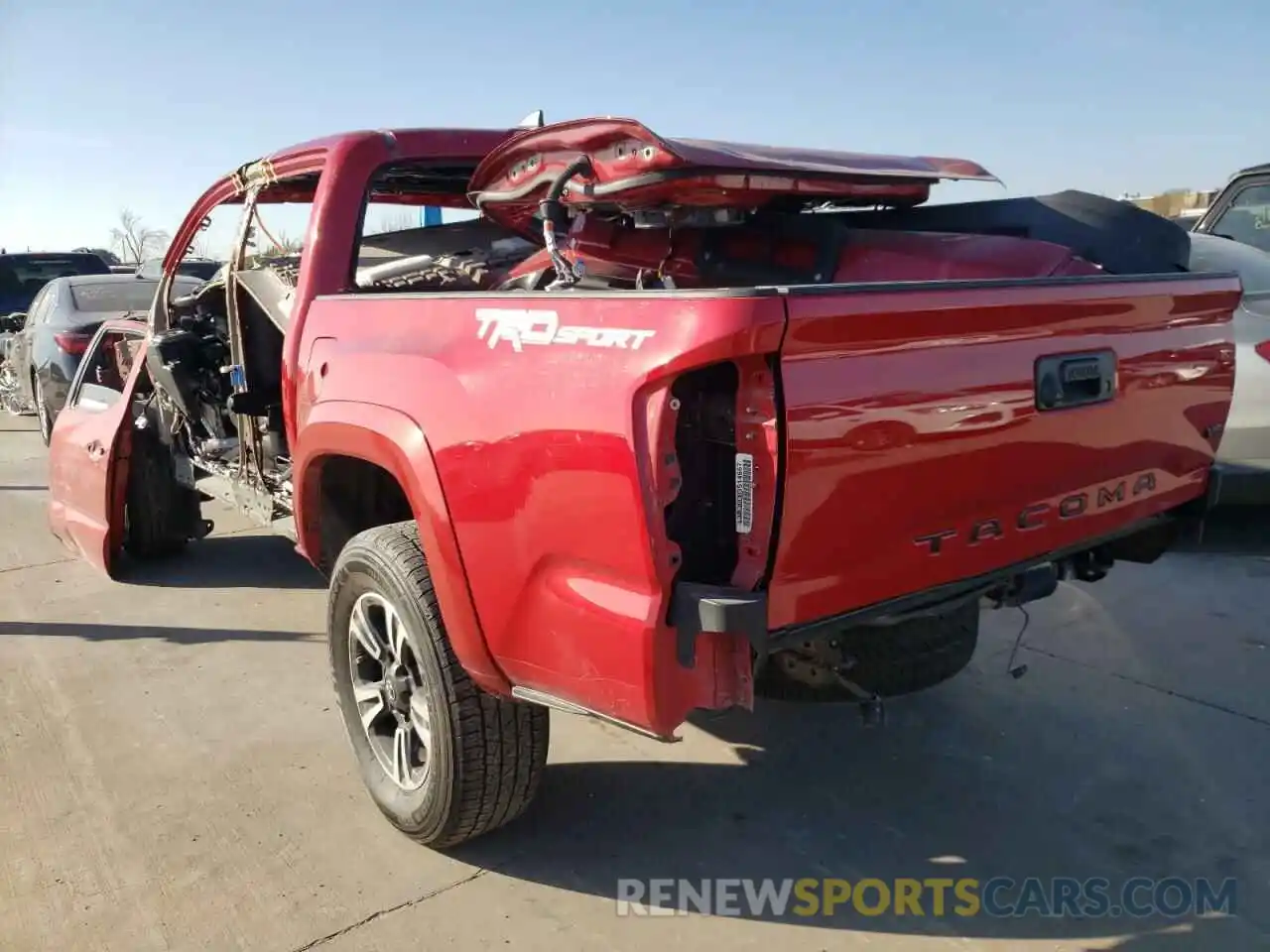 3 Photograph of a damaged car 3TMAZ5CN6KM093735 TOYOTA TACOMA 2019