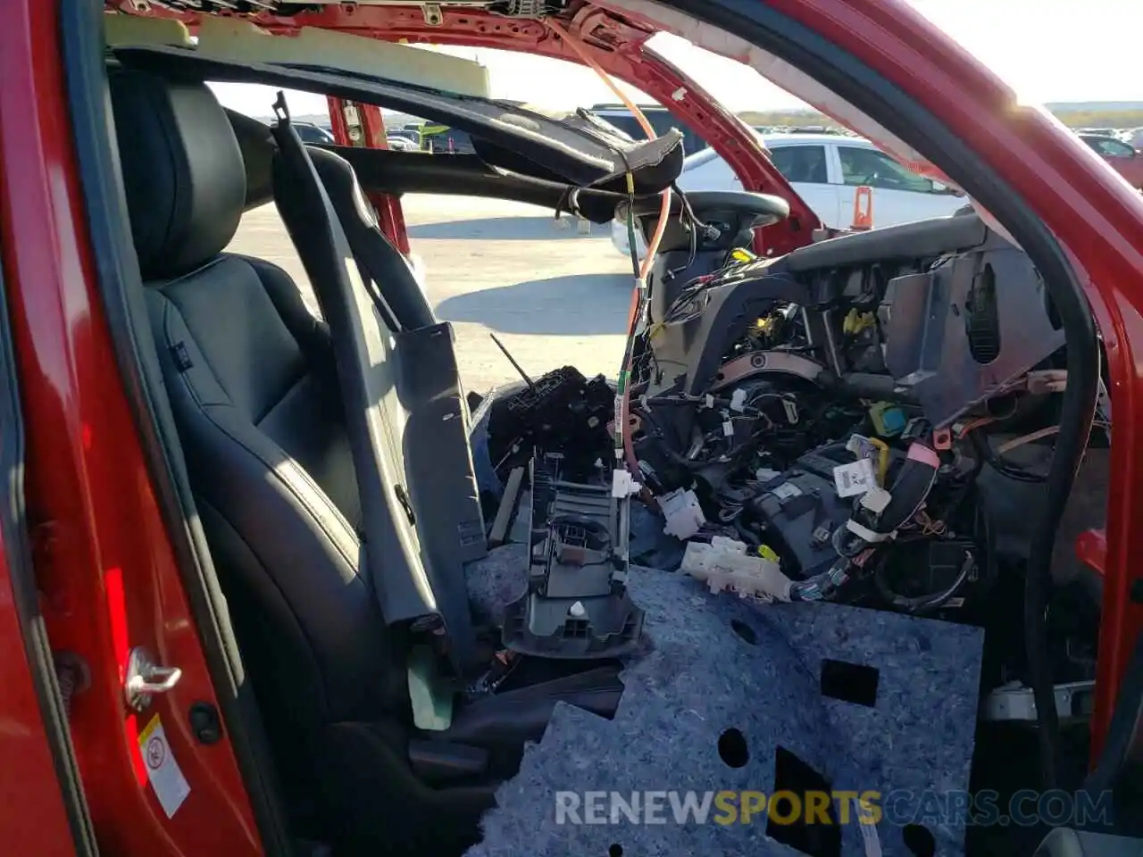 5 Photograph of a damaged car 3TMAZ5CN6KM093735 TOYOTA TACOMA 2019