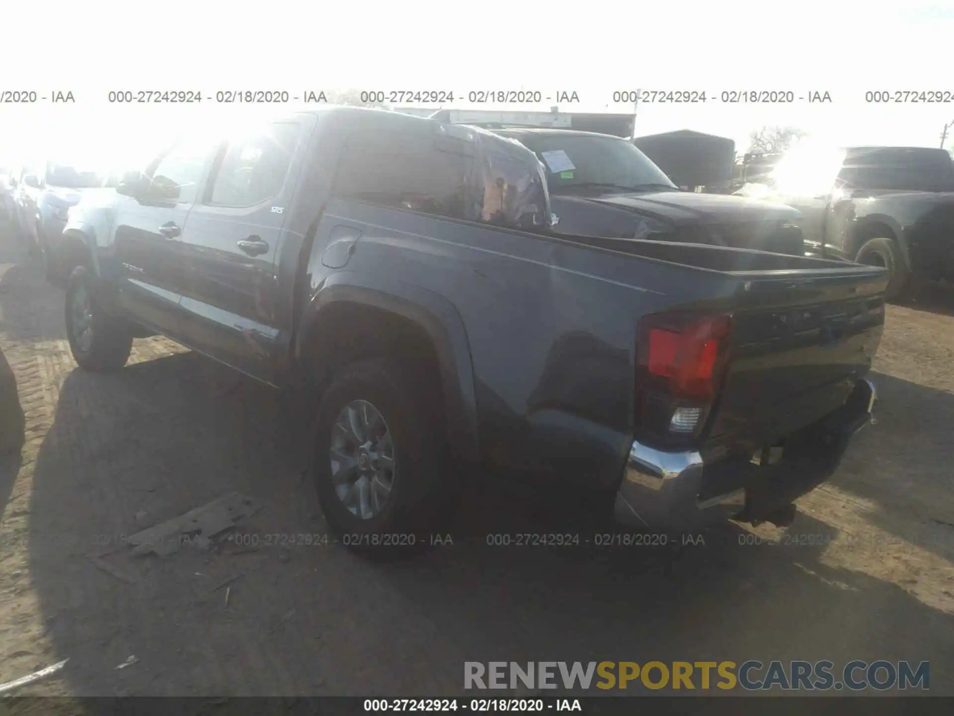 3 Photograph of a damaged car 3TMAZ5CN6KM095632 TOYOTA TACOMA 2019