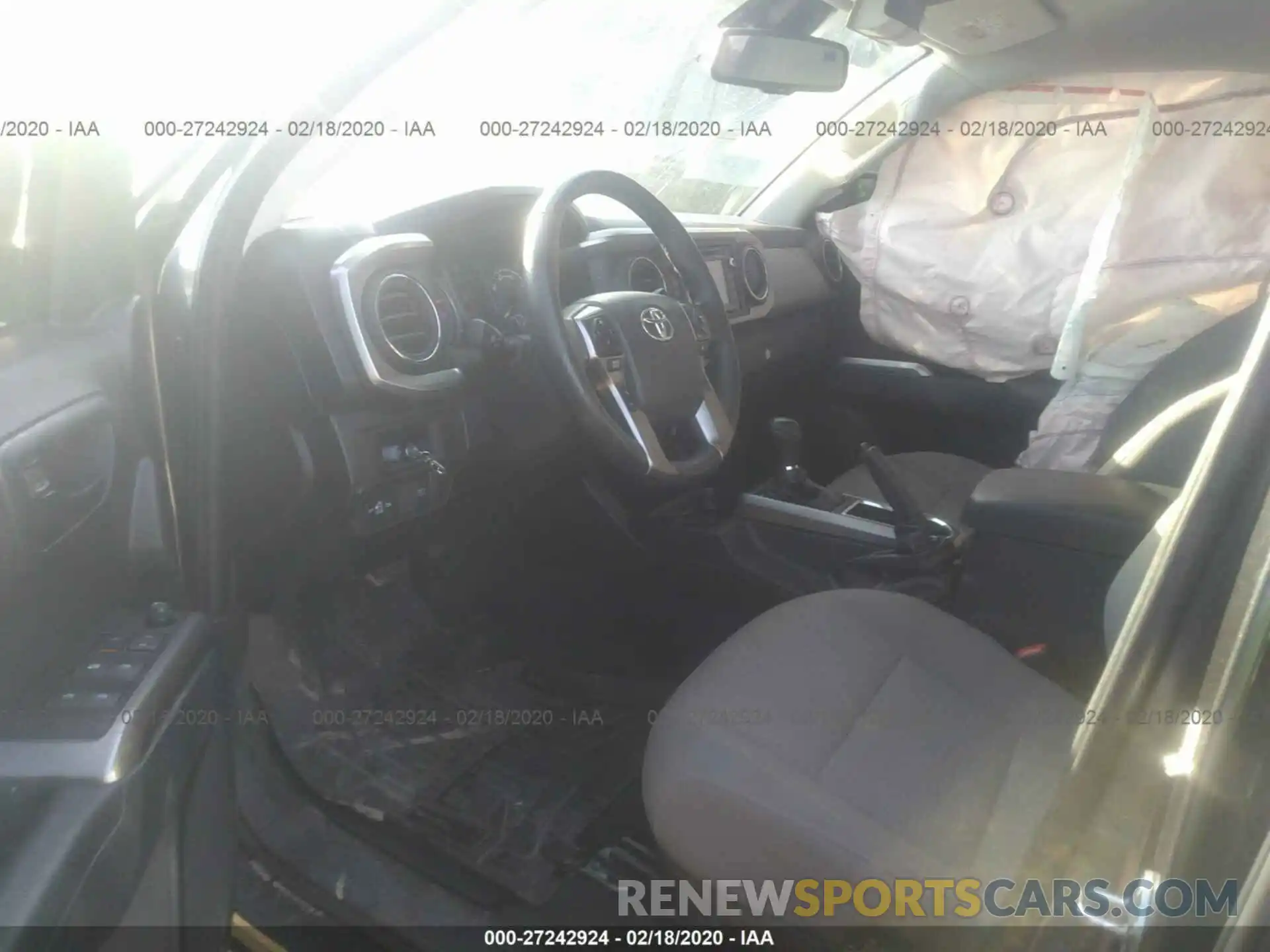 5 Photograph of a damaged car 3TMAZ5CN6KM095632 TOYOTA TACOMA 2019