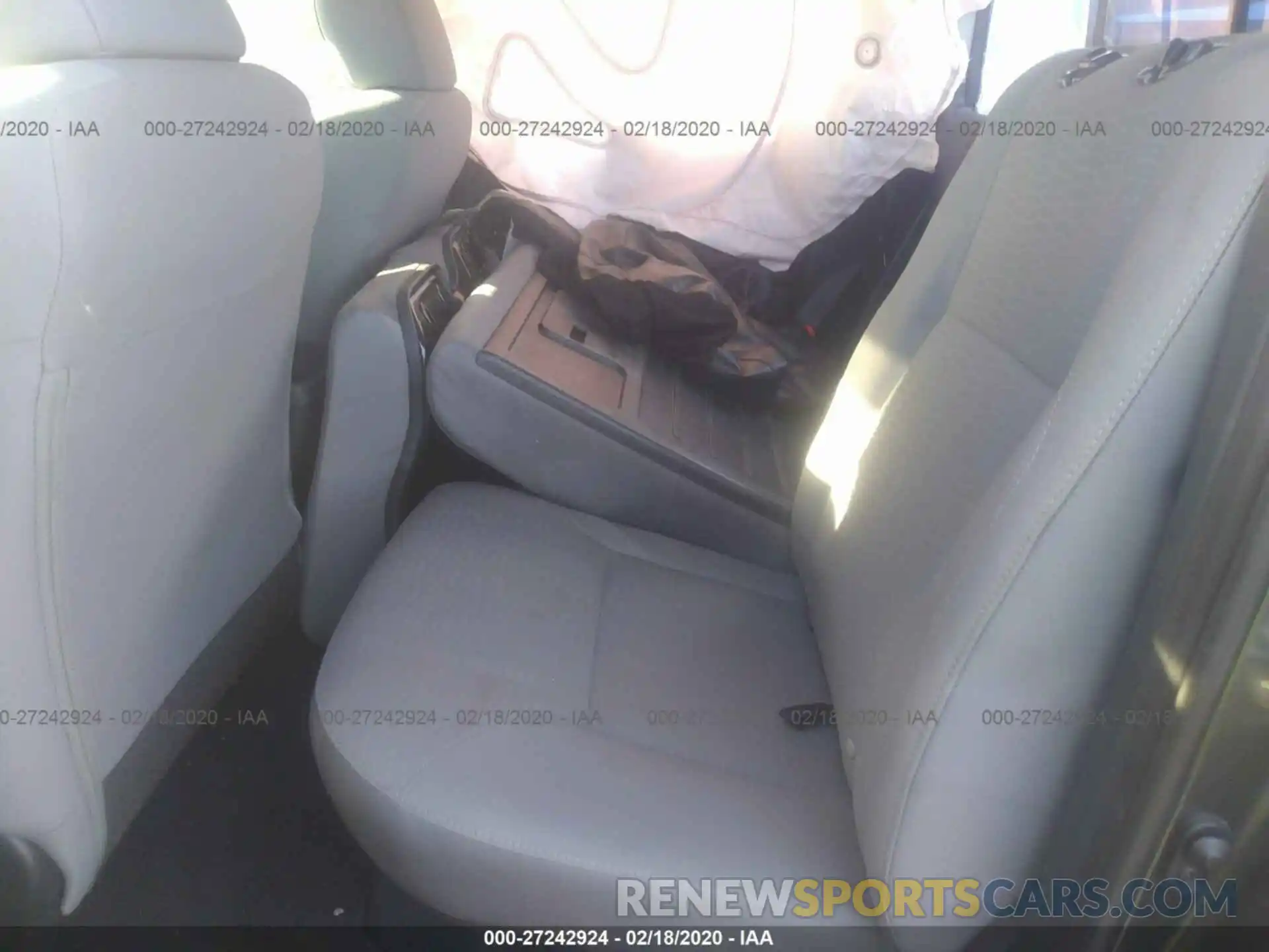 8 Photograph of a damaged car 3TMAZ5CN6KM095632 TOYOTA TACOMA 2019