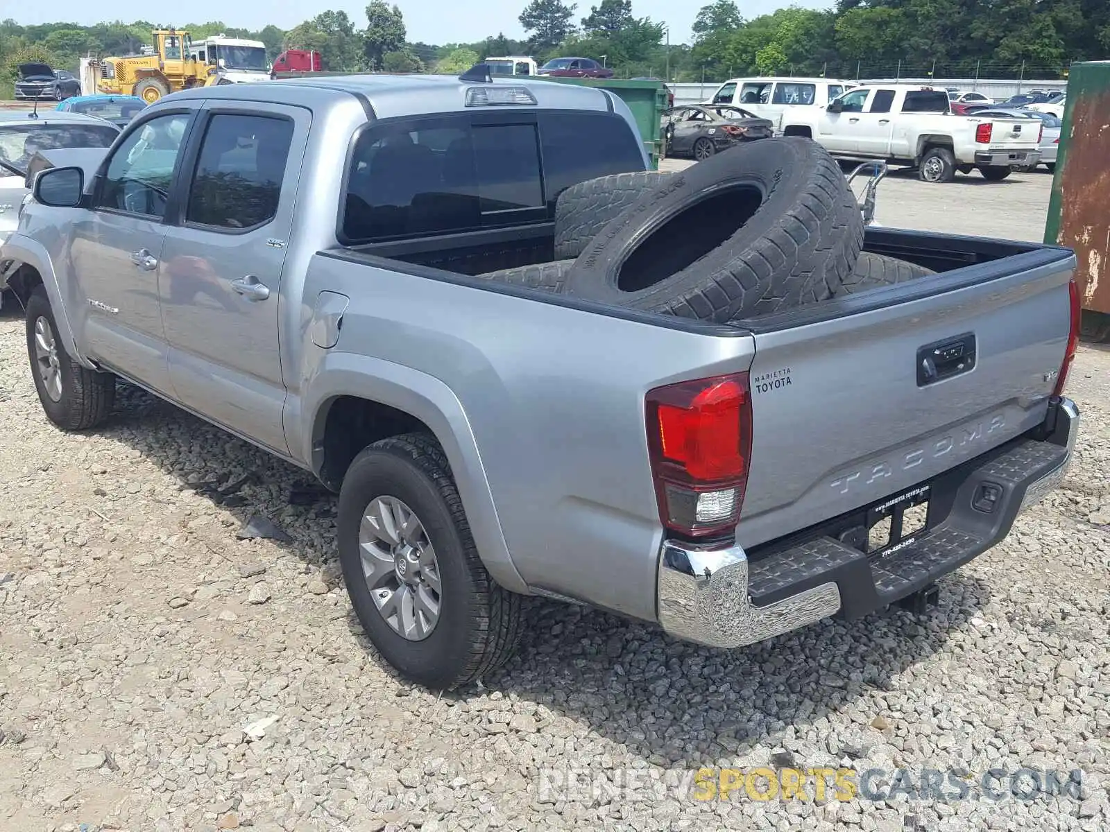 3 Photograph of a damaged car 3TMAZ5CN6KM095775 TOYOTA TACOMA 2019