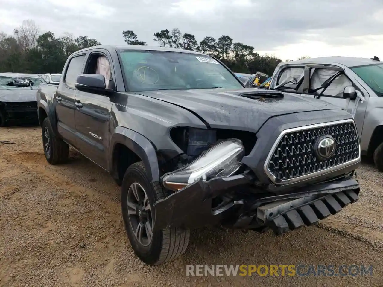 1 Photograph of a damaged car 3TMAZ5CN6KM096599 TOYOTA TACOMA 2019