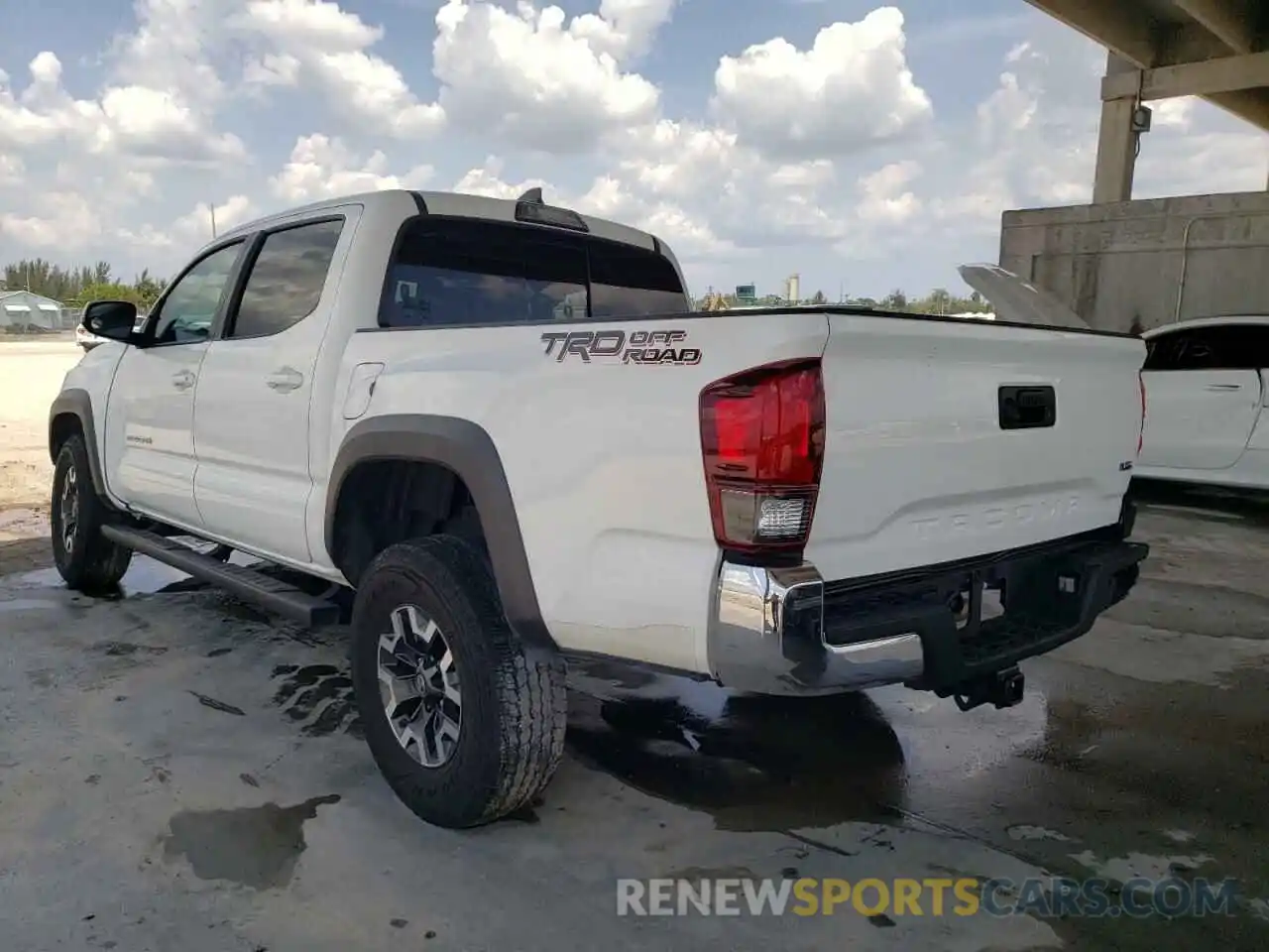 3 Photograph of a damaged car 3TMAZ5CN6KM097400 TOYOTA TACOMA 2019