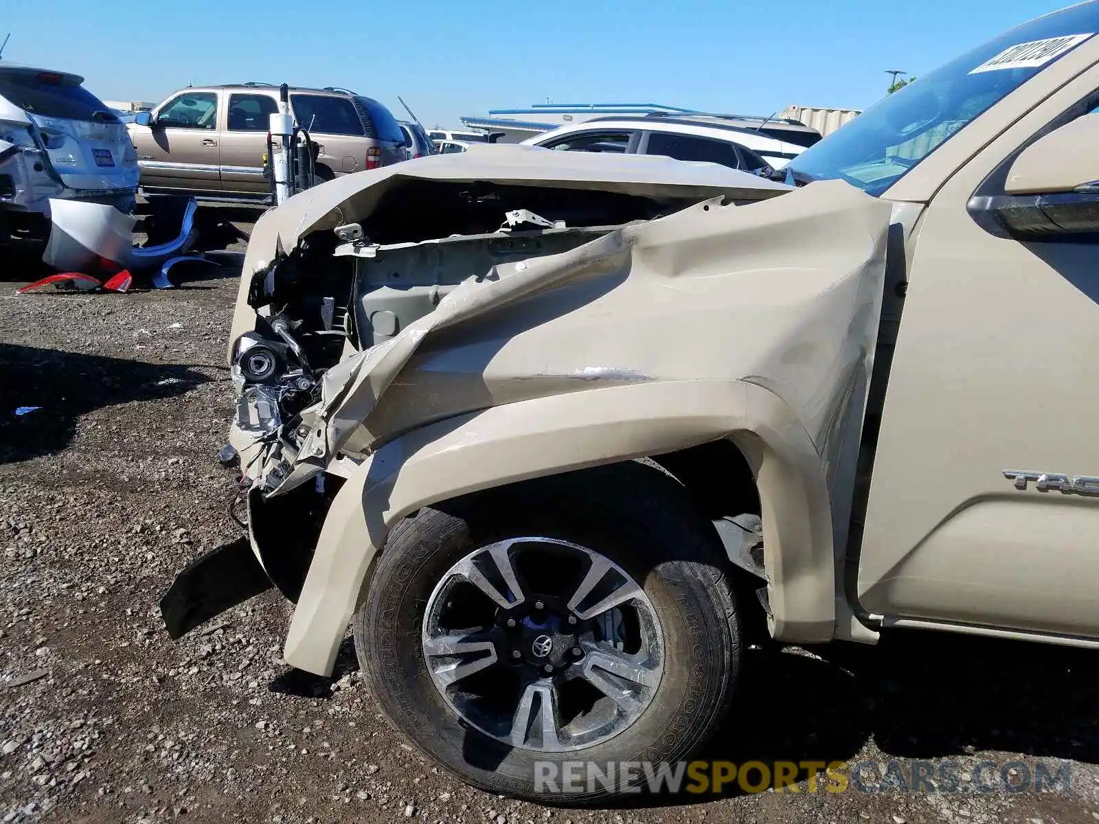 9 Photograph of a damaged car 3TMAZ5CN6KM100067 TOYOTA TACOMA 2019