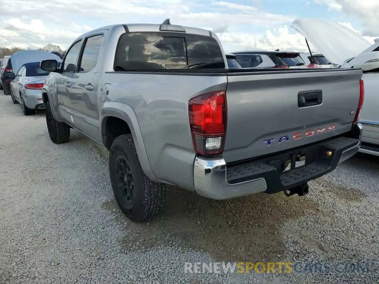 3 Photograph of a damaged car 3TMAZ5CN6KM100165 TOYOTA TACOMA 2019