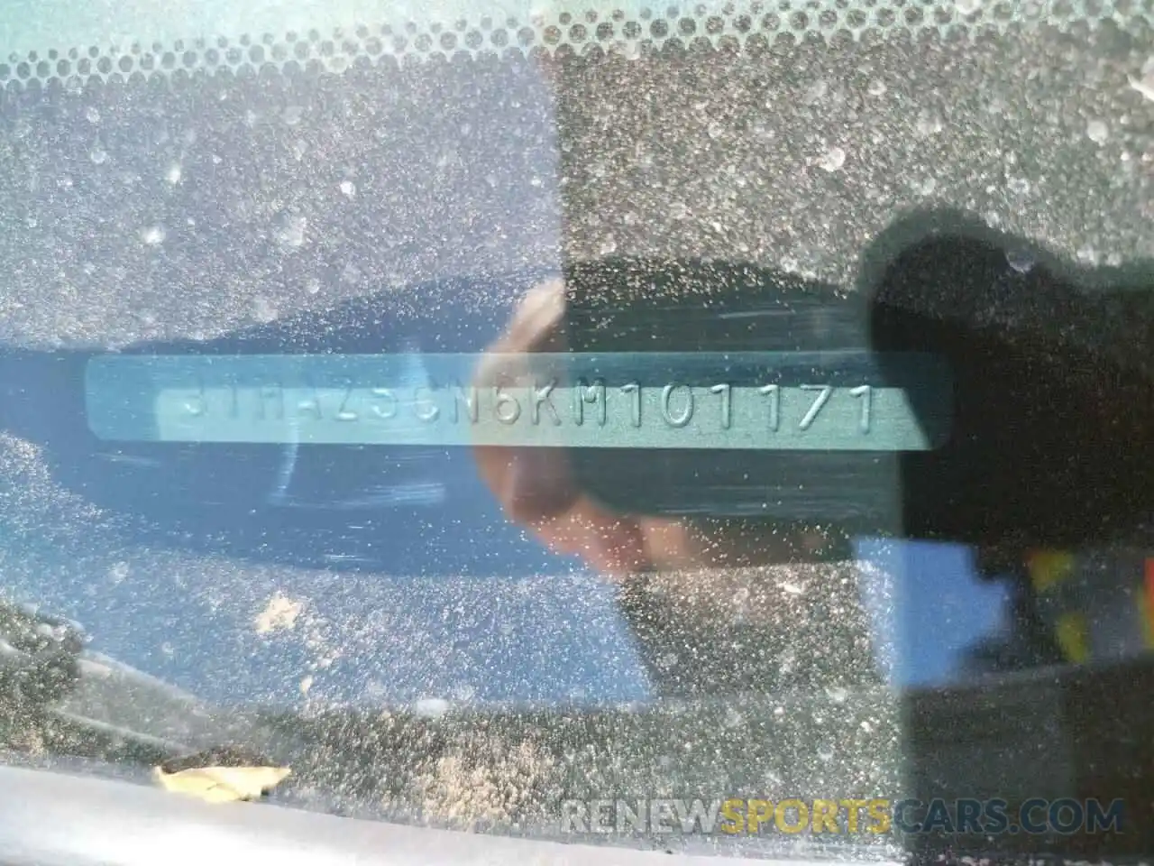 10 Photograph of a damaged car 3TMAZ5CN6KM101171 TOYOTA TACOMA 2019