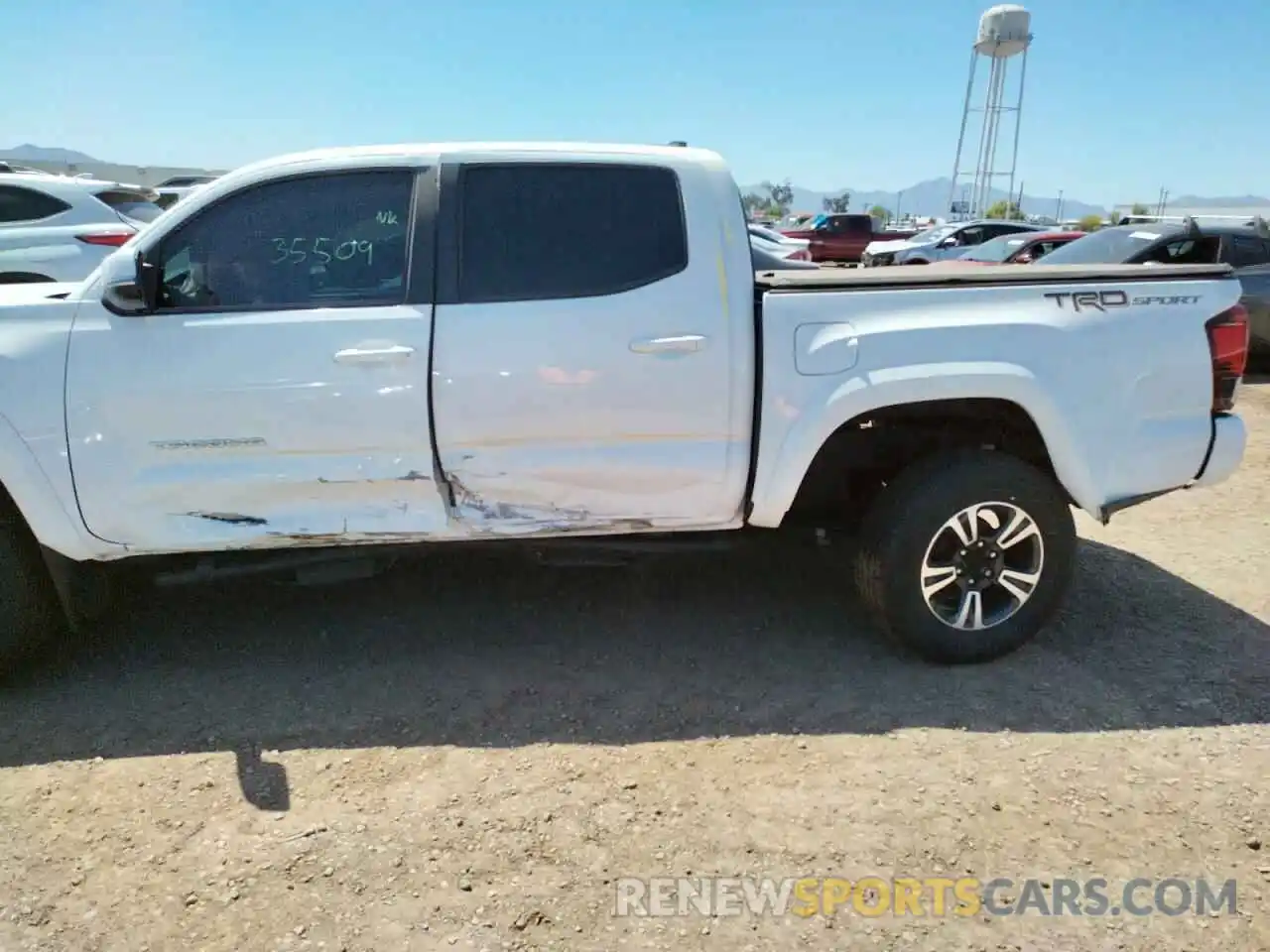 9 Photograph of a damaged car 3TMAZ5CN6KM101171 TOYOTA TACOMA 2019