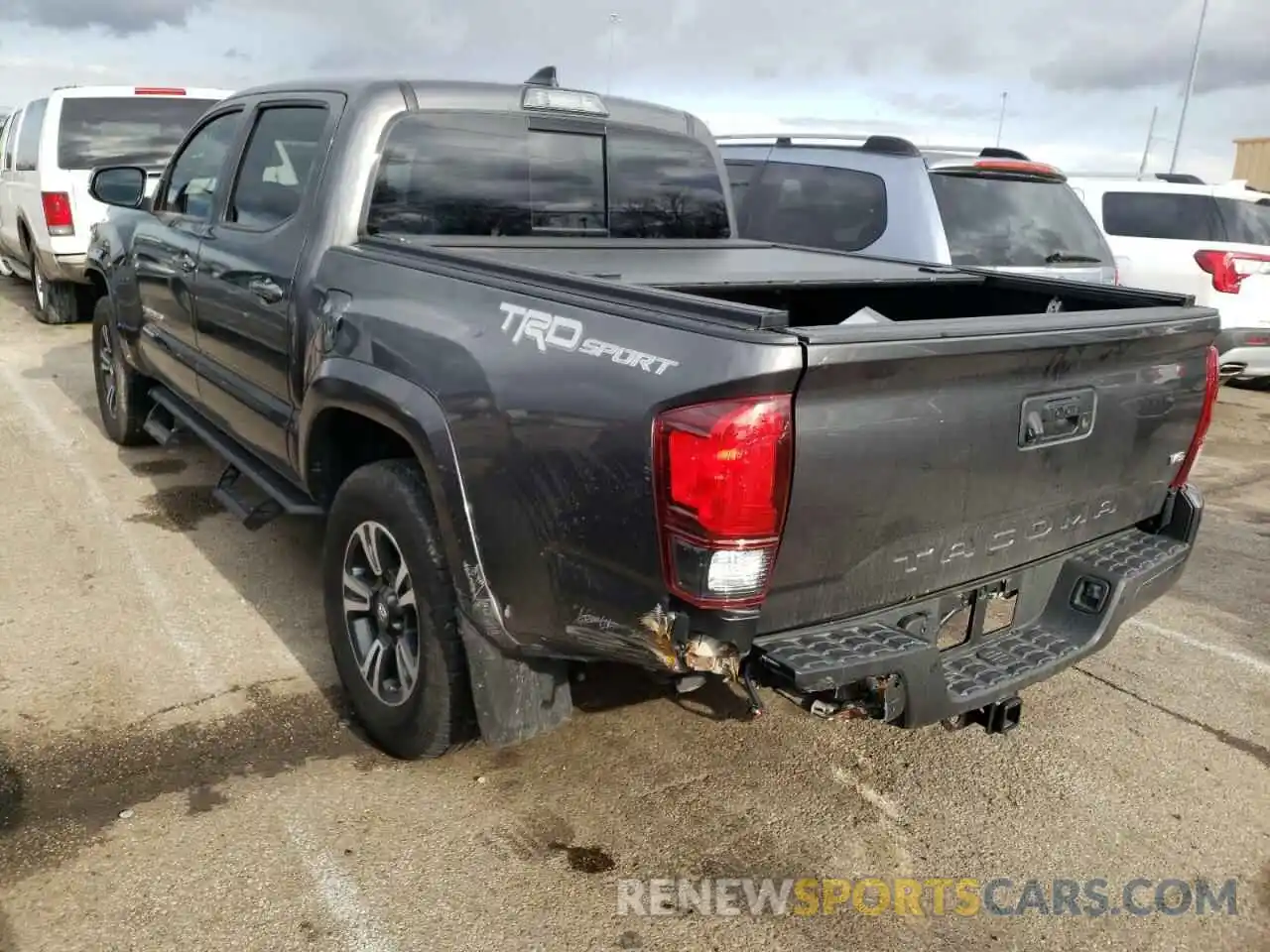 3 Photograph of a damaged car 3TMAZ5CN6KM102191 TOYOTA TACOMA 2019