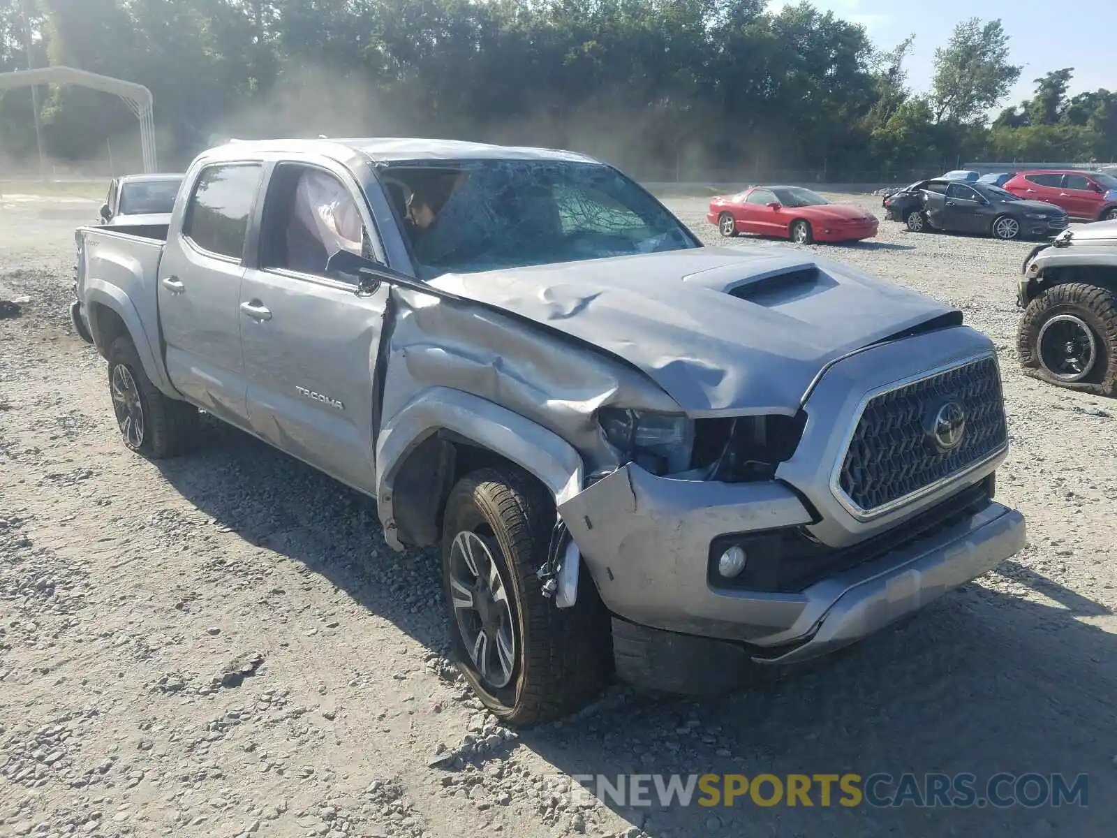 1 Photograph of a damaged car 3TMAZ5CN6KM102529 TOYOTA TACOMA 2019