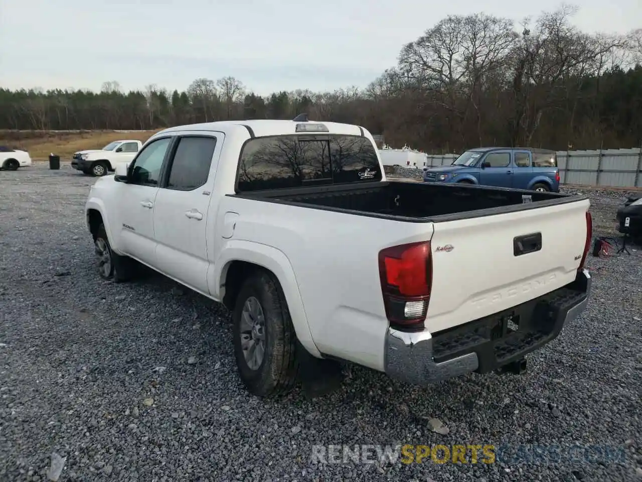 3 Photograph of a damaged car 3TMAZ5CN6KM102661 TOYOTA TACOMA 2019