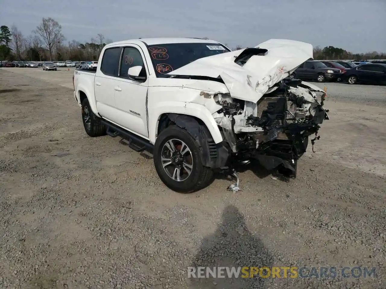 1 Photograph of a damaged car 3TMAZ5CN6KM105317 TOYOTA TACOMA 2019