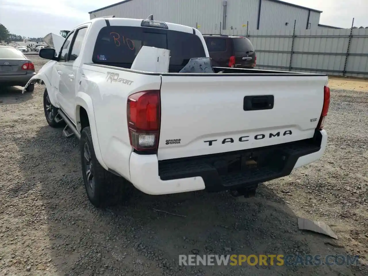 3 Photograph of a damaged car 3TMAZ5CN6KM105317 TOYOTA TACOMA 2019