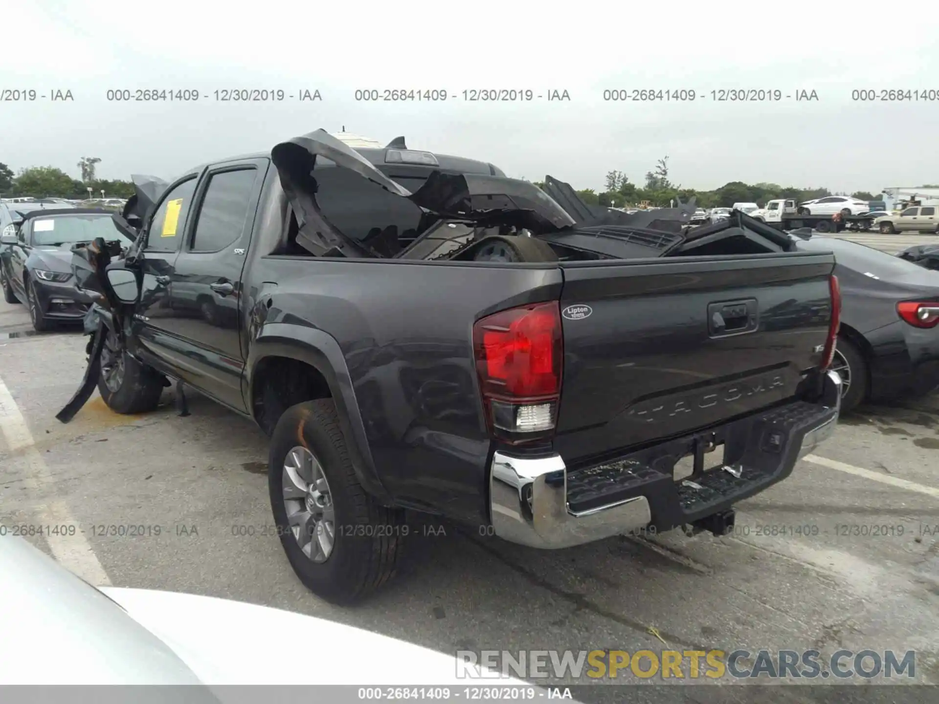 3 Photograph of a damaged car 3TMAZ5CN6KM109657 TOYOTA TACOMA 2019